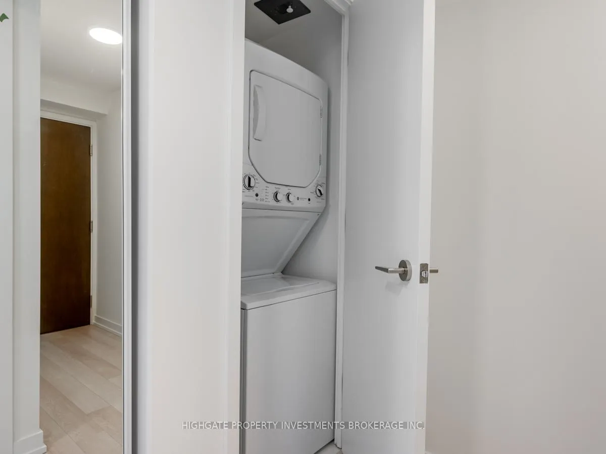 Photo 16 of Unit 3801, 39 Roehampton Avenue, Toronto, Mount Pleasant West — HOMEH