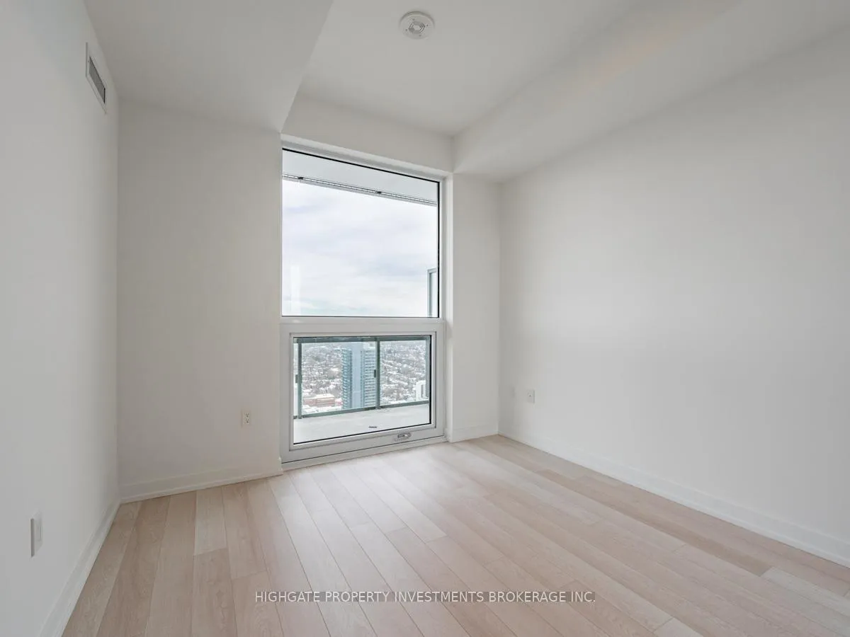 Photo 18 of Unit 3801, 39 Roehampton Avenue, Toronto, Mount Pleasant West — HOMEH