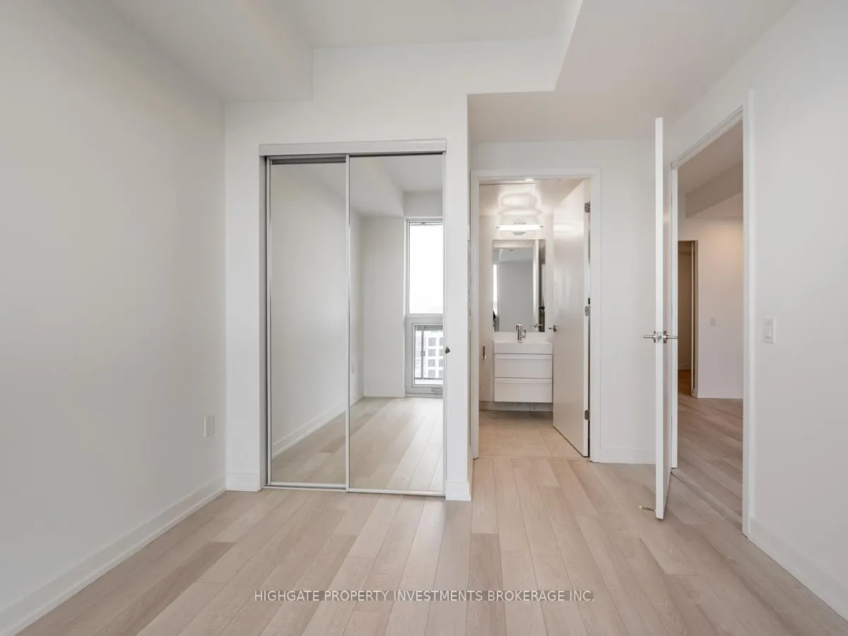 Photo 19 of Unit 3801, 39 Roehampton Avenue, Toronto, Mount Pleasant West — HOMEH