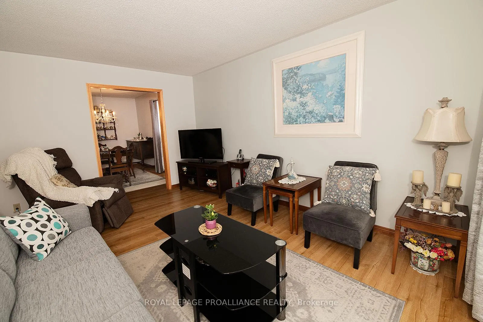 Photo 10 of 35 Morris Drive, Belleville, Belleville Ward — HOMEH