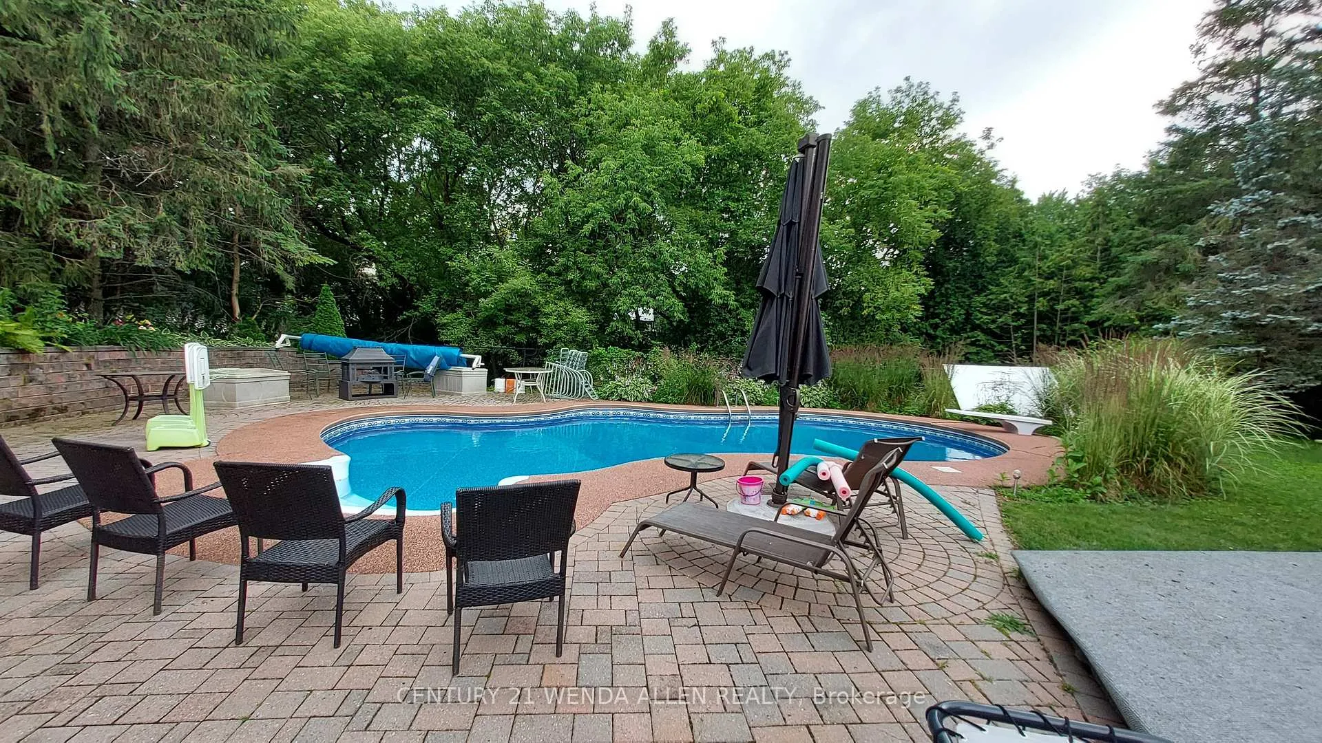 Photo 3 of 26 Riverview Drive, Scugog, Port Perry — HOMEH