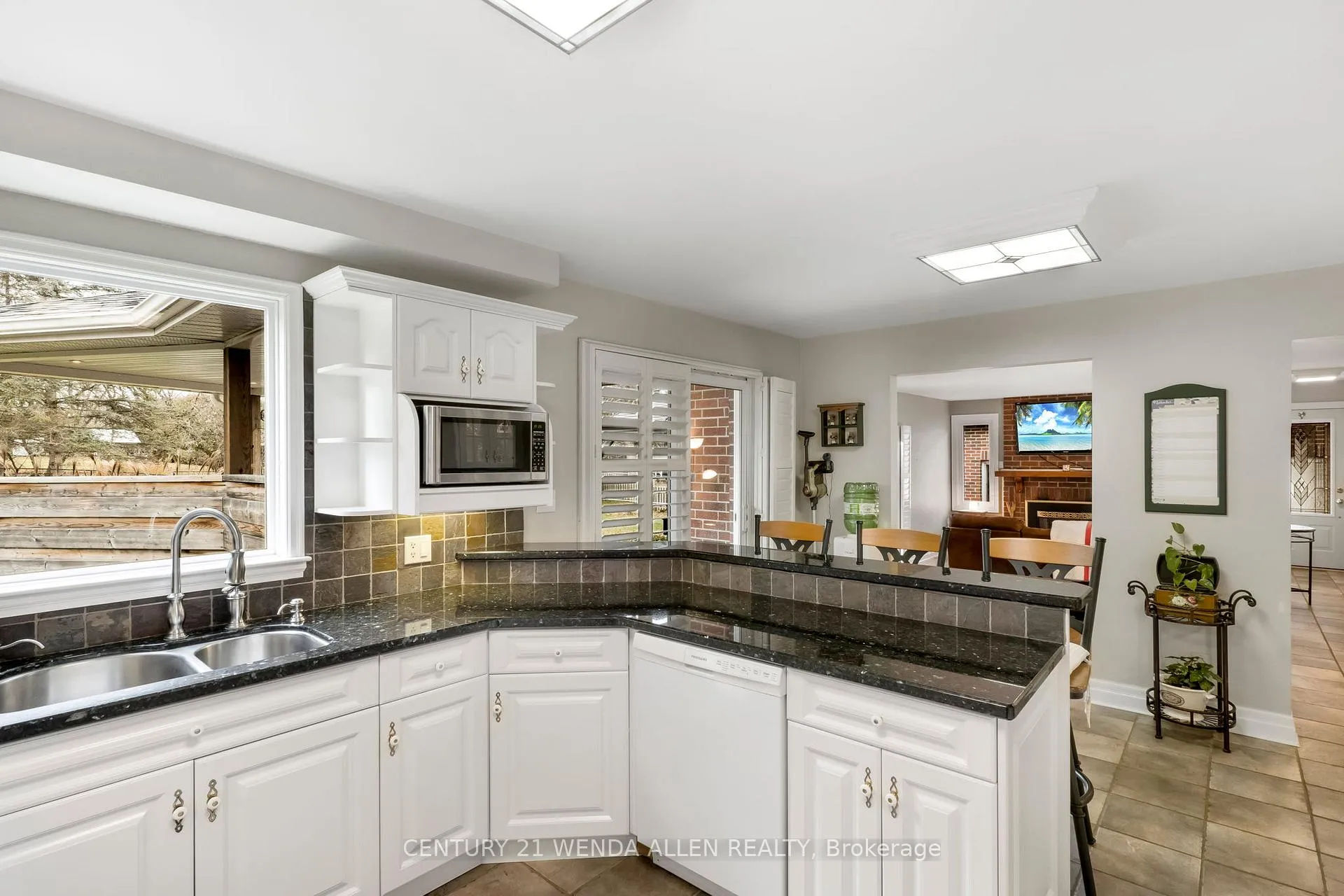 Photo 6 of 26 Riverview Drive, Scugog, Port Perry — HOMEH