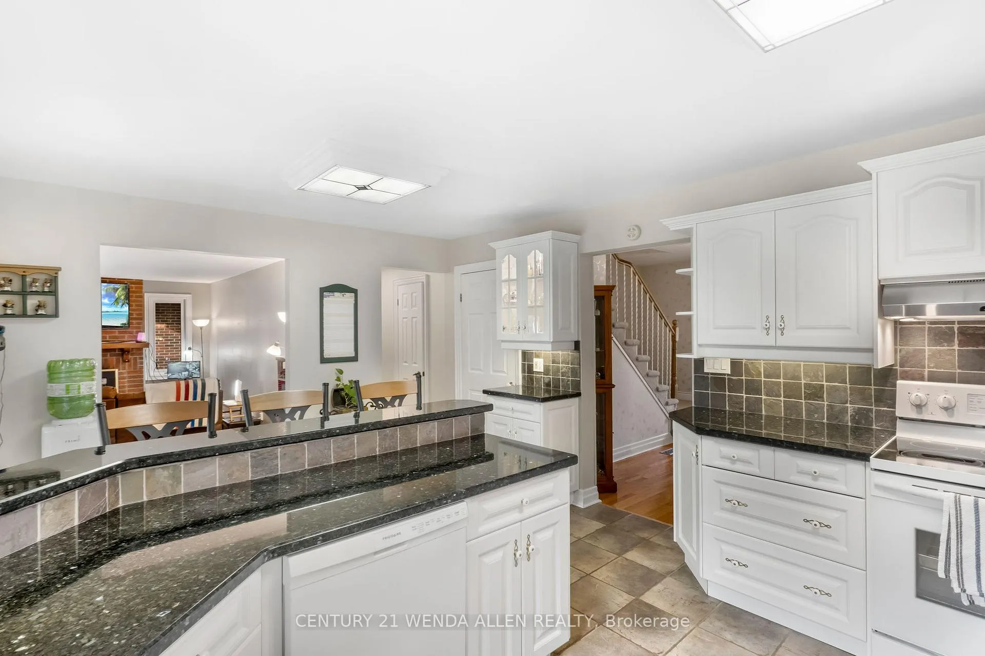 Photo 7 of 26 Riverview Drive, Scugog, Port Perry — HOMEH