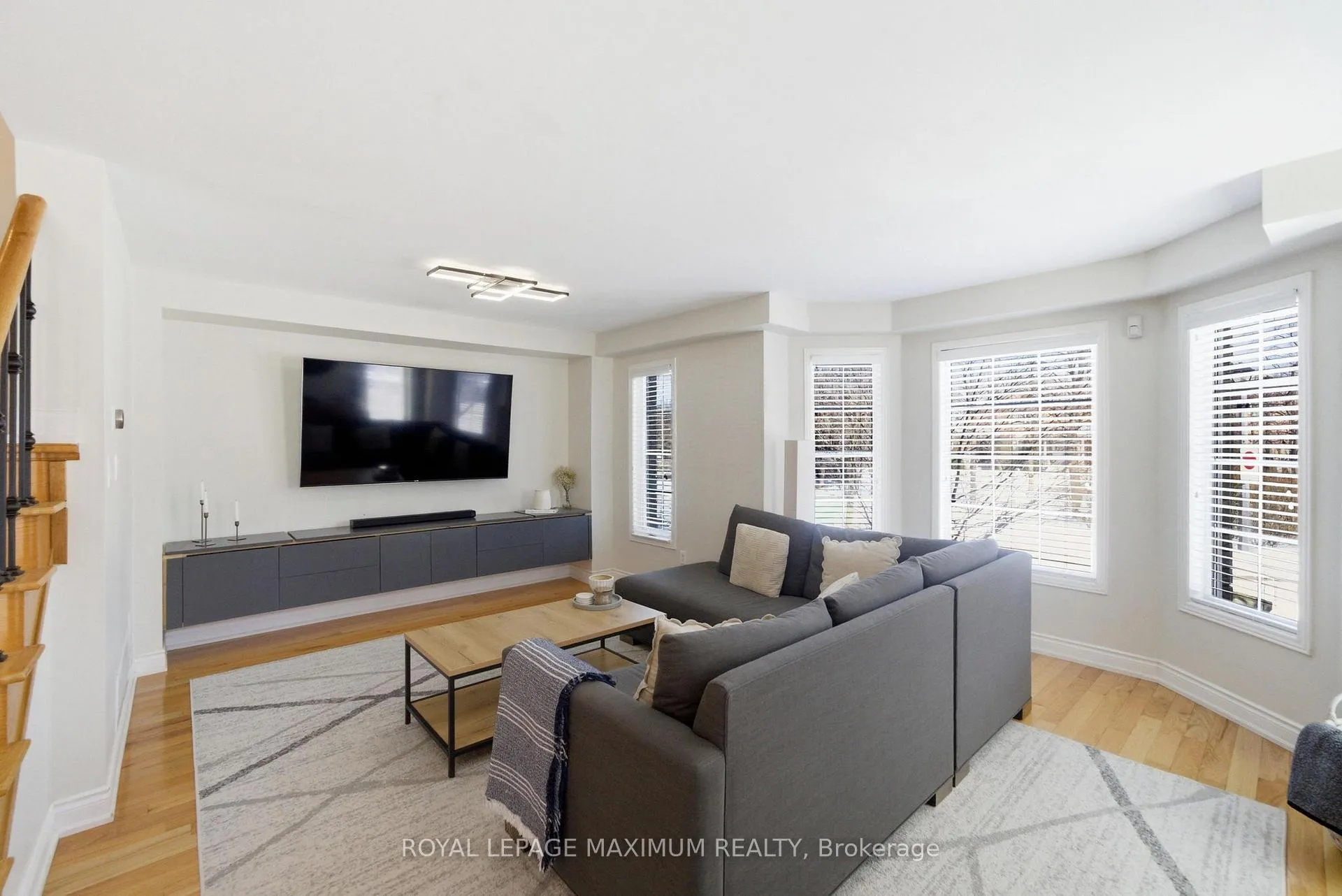 Photo 7 of 2 Castle Park Boulevard, Vaughan, Sonoma Heights — HOMEH