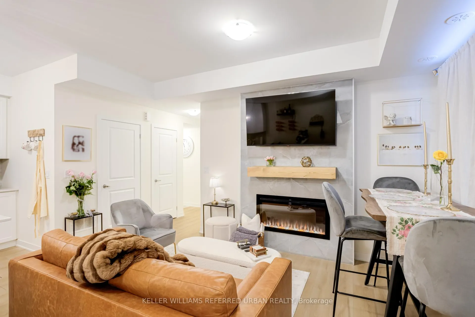 Photo 3 of Unit 1413, 1695 Dersan Street, Pickering, Duffin Heights — HOMEH