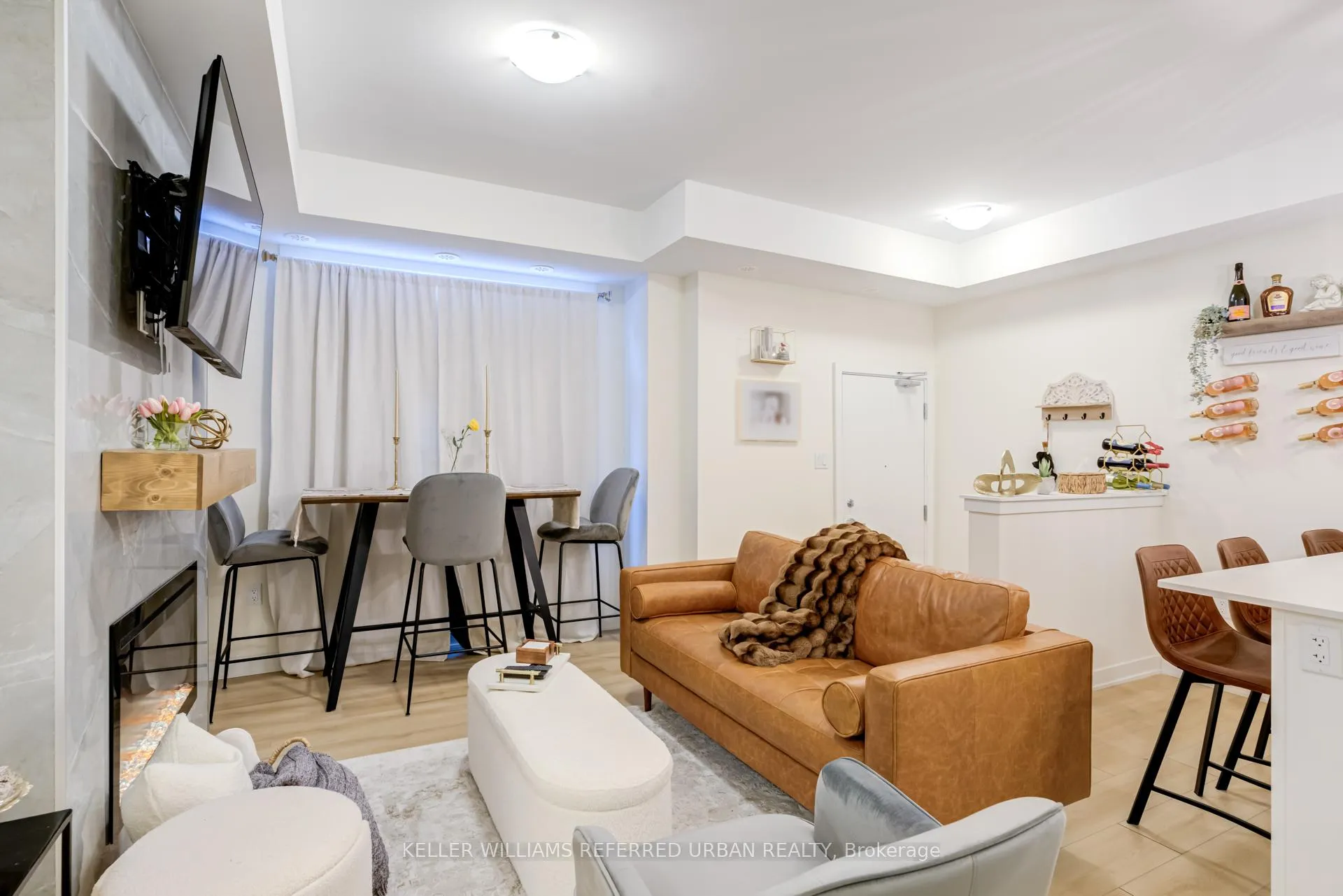 Photo 5 of Unit 1413, 1695 Dersan Street, Pickering, Duffin Heights — HOMEH