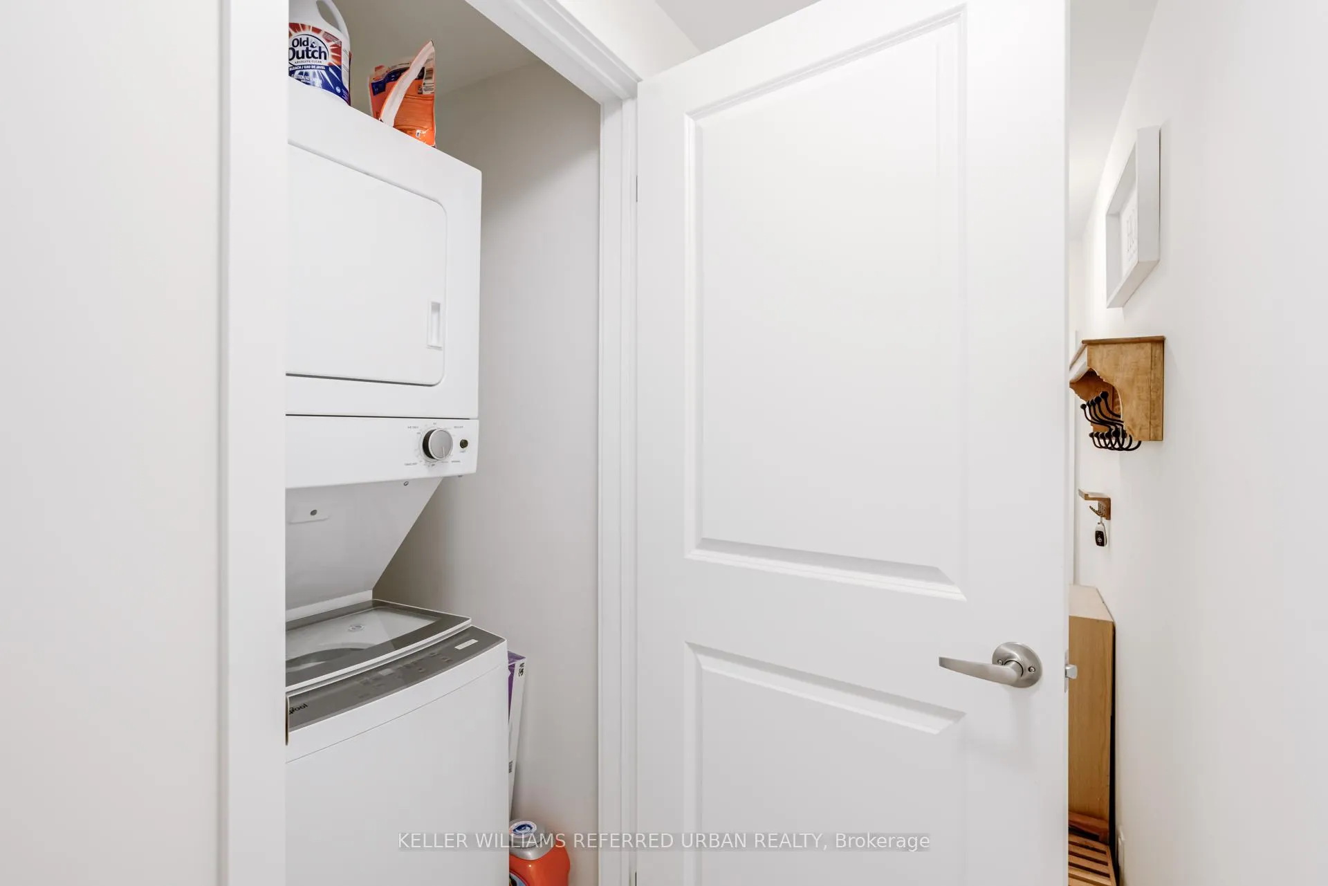 Photo 38 of Unit 1413, 1695 Dersan Street, Pickering, Duffin Heights — HOMEH