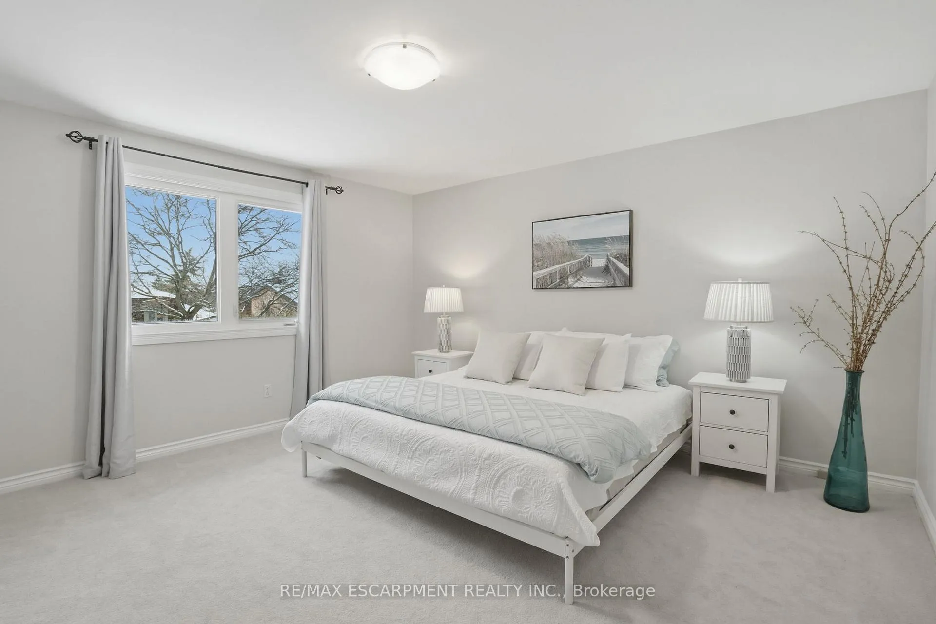 Photo 16 of 1995 Kerns Road, Burlington, Tyandaga — HOMEH