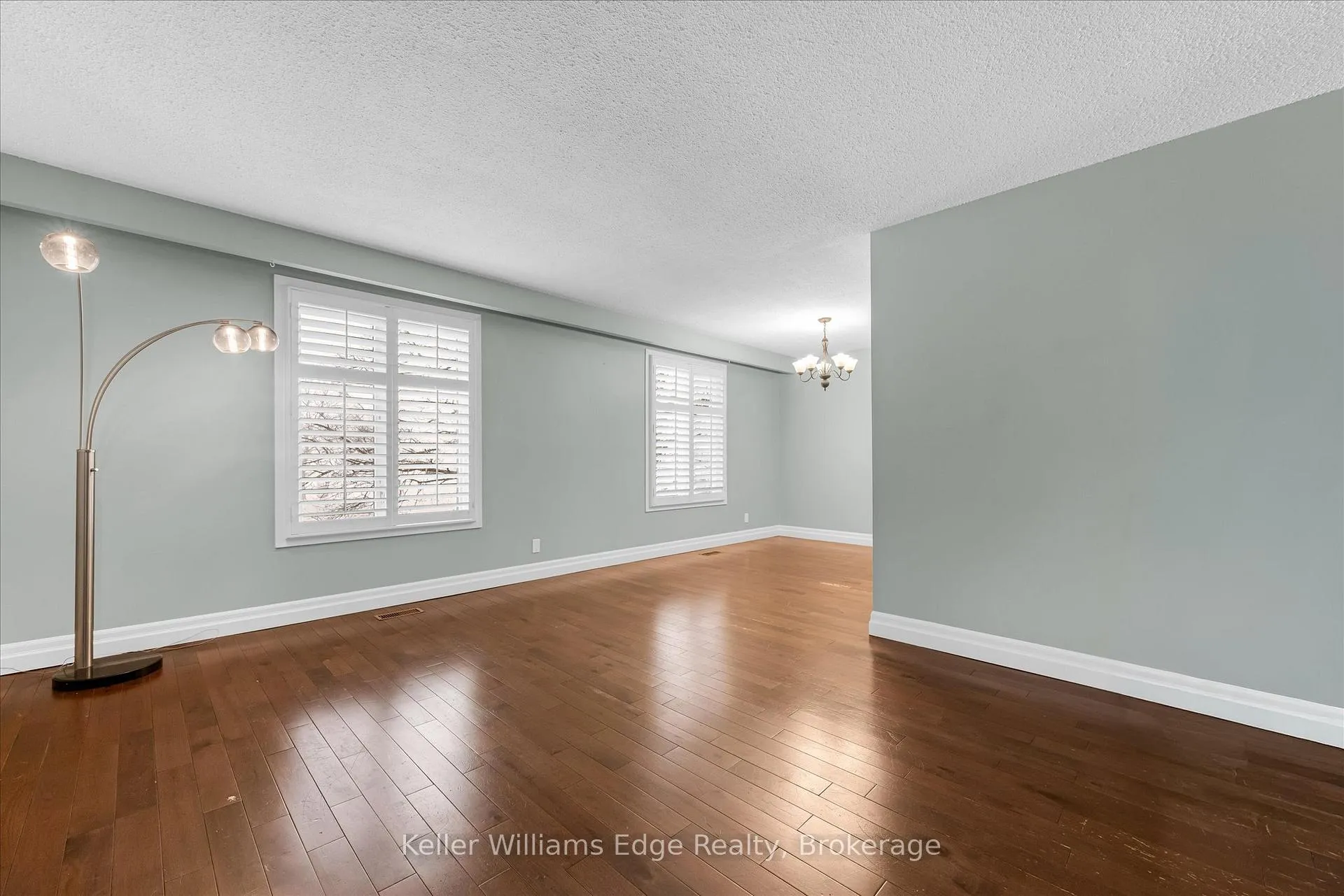 Photo 5 of 59 Rand Street, Hamilton, Stoney Creek Mountain — HOMEH