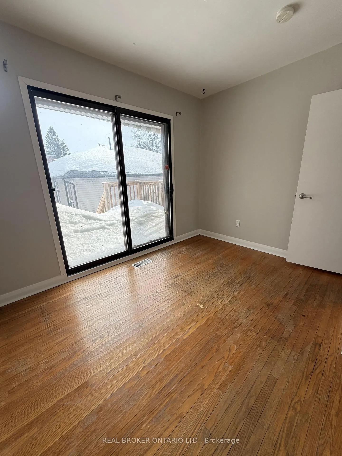 Photo 8 of Unit Main, 1 Vine Street, Barrie, Sunnidale — HOMEH