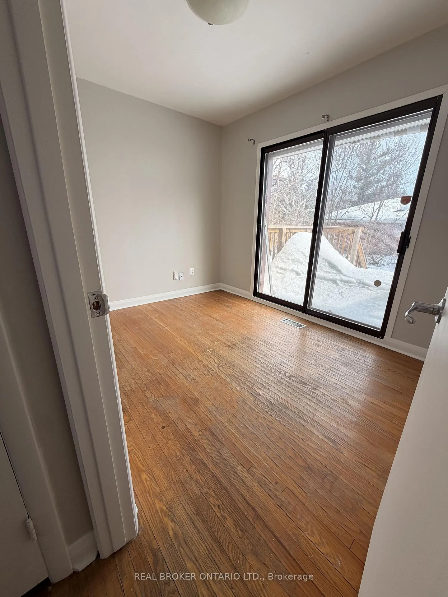 Photo 10 of Unit Main, 1 Vine Street, Barrie, Sunnidale — HOMEH