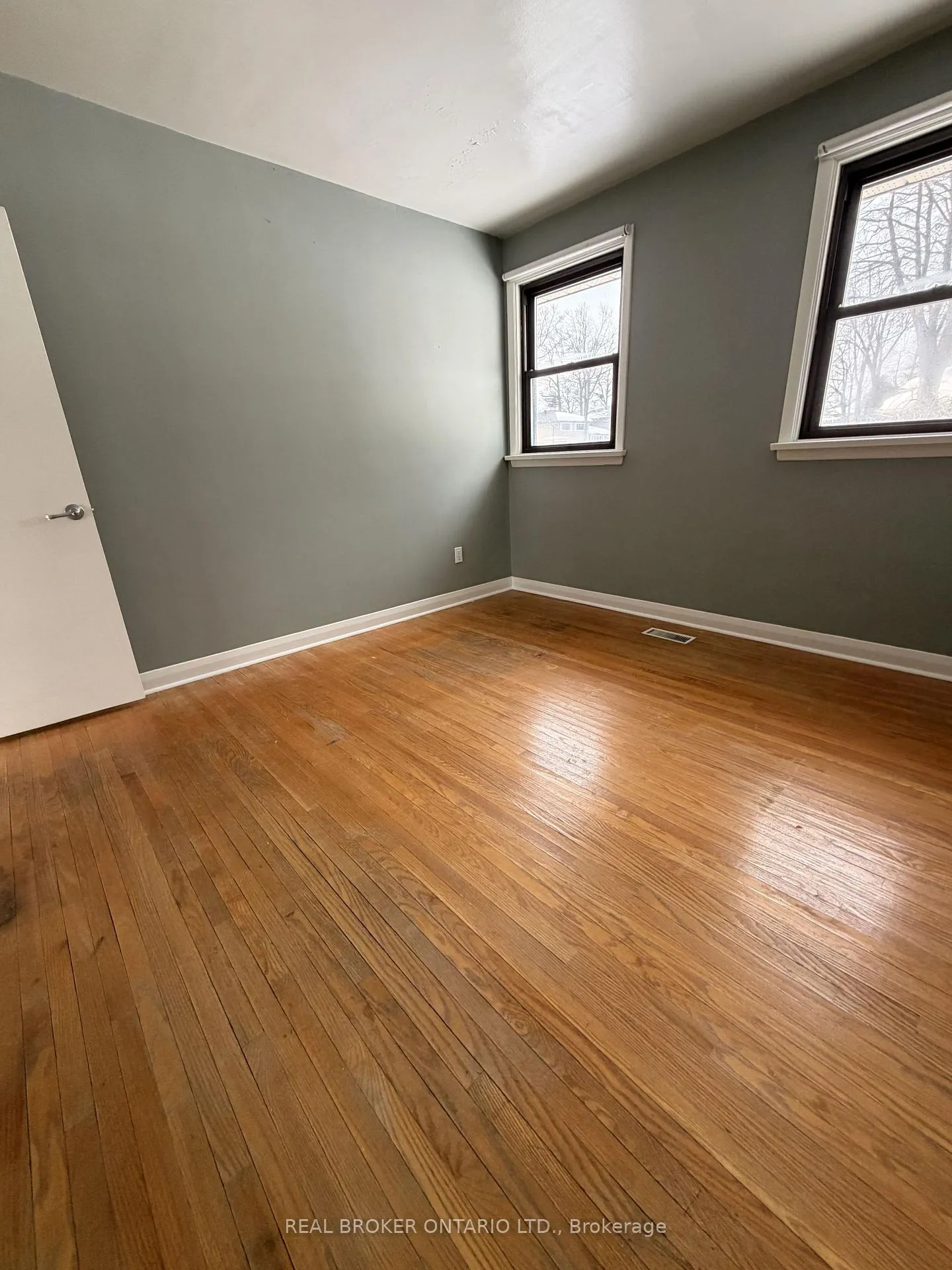 Photo 11 of Unit Main, 1 Vine Street, Barrie, Sunnidale — HOMEH