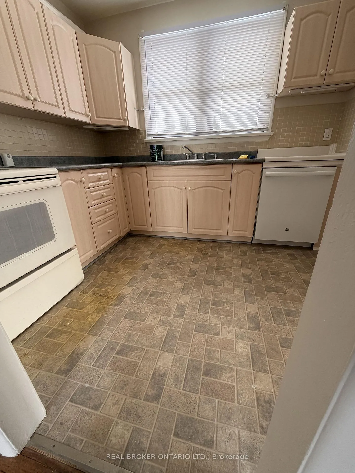 Photo 13 of Unit Main, 1 Vine Street, Barrie, Sunnidale — HOMEH