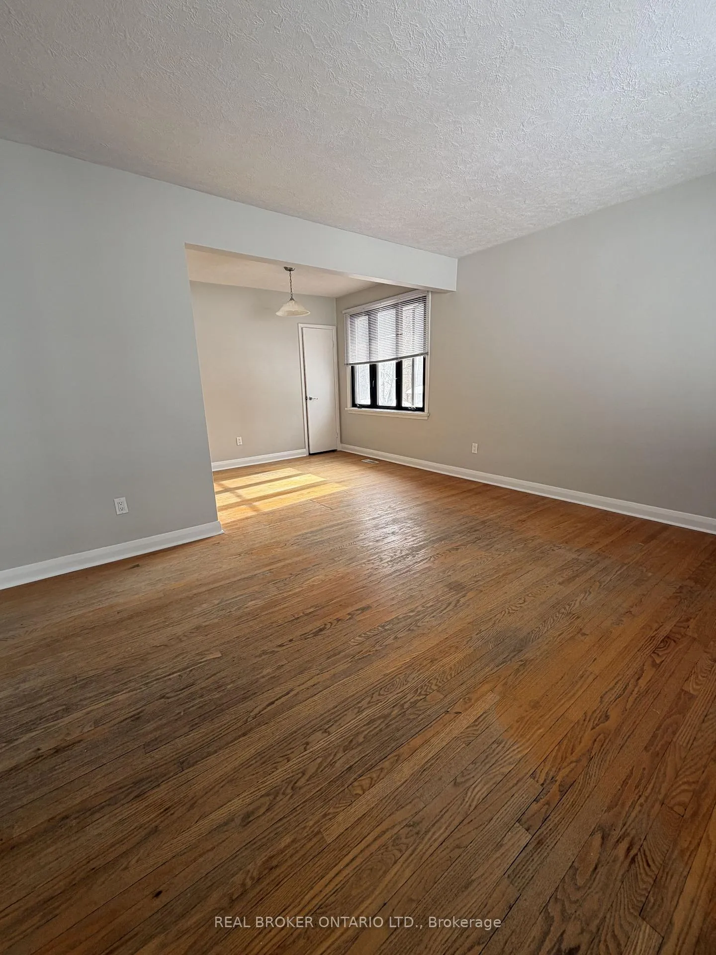 Photo 15 of Unit Main, 1 Vine Street, Barrie, Sunnidale — HOMEH