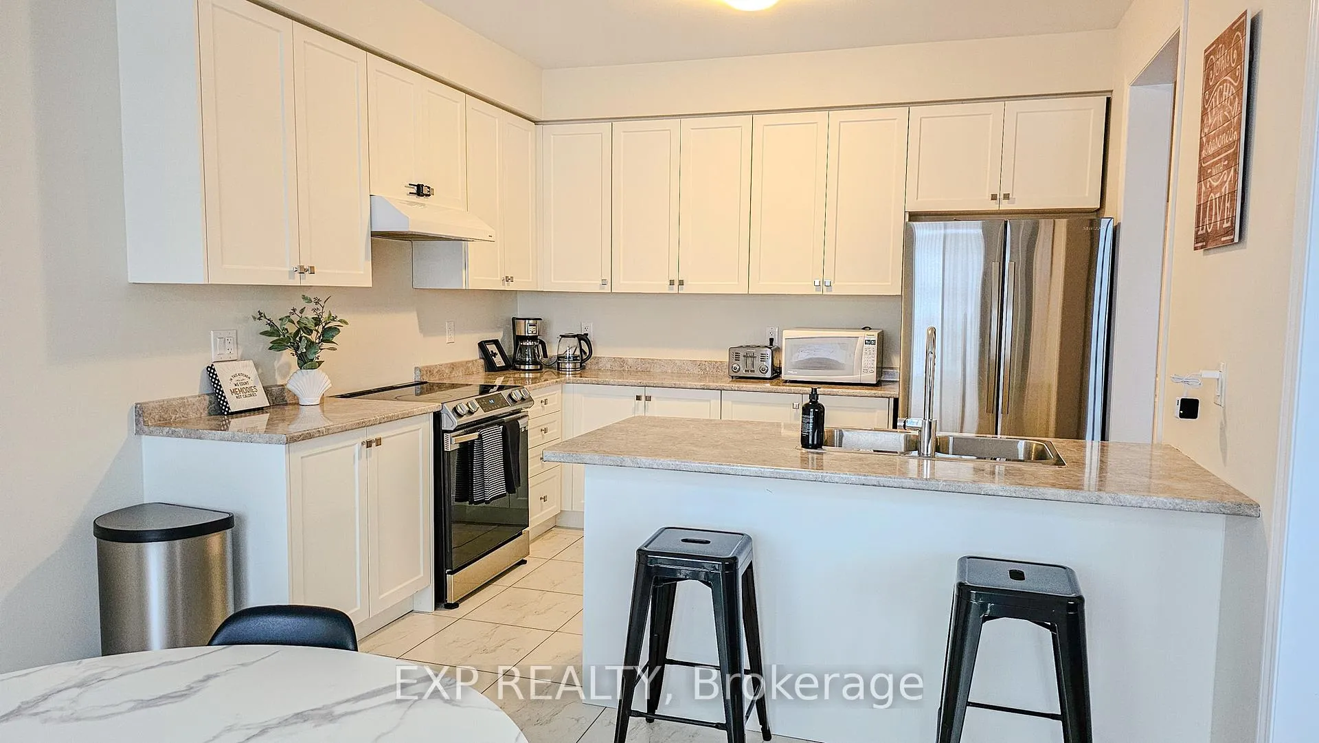 Photo 14 of 185 Vanilla Trail, Thorold, Rolling Meadows — HOMEH