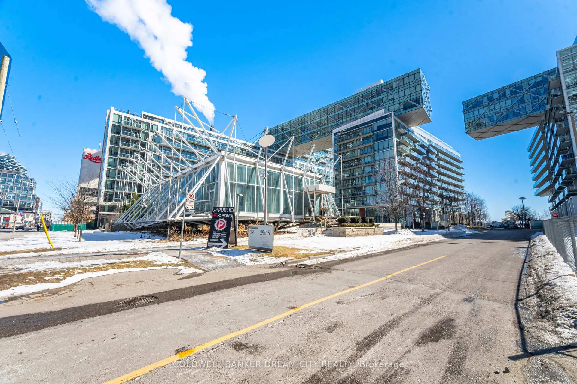 Front of Unit 837, 39 Queens Quay E