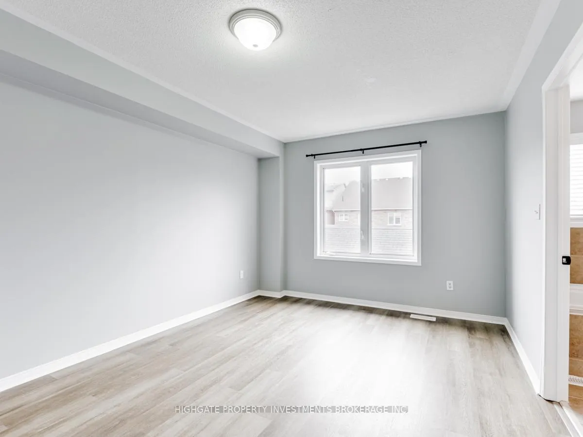 Photo 20 of Unit Upper, 13 Herzberg Gardens, North York, York University Heights — HOMEH