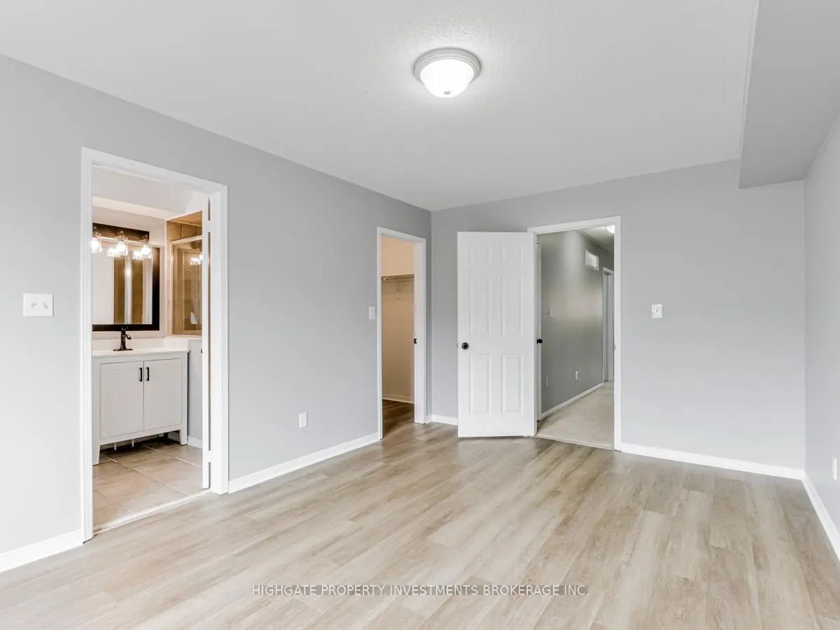 Photo 21 of Unit Upper, 13 Herzberg Gardens, North York, York University Heights — HOMEH