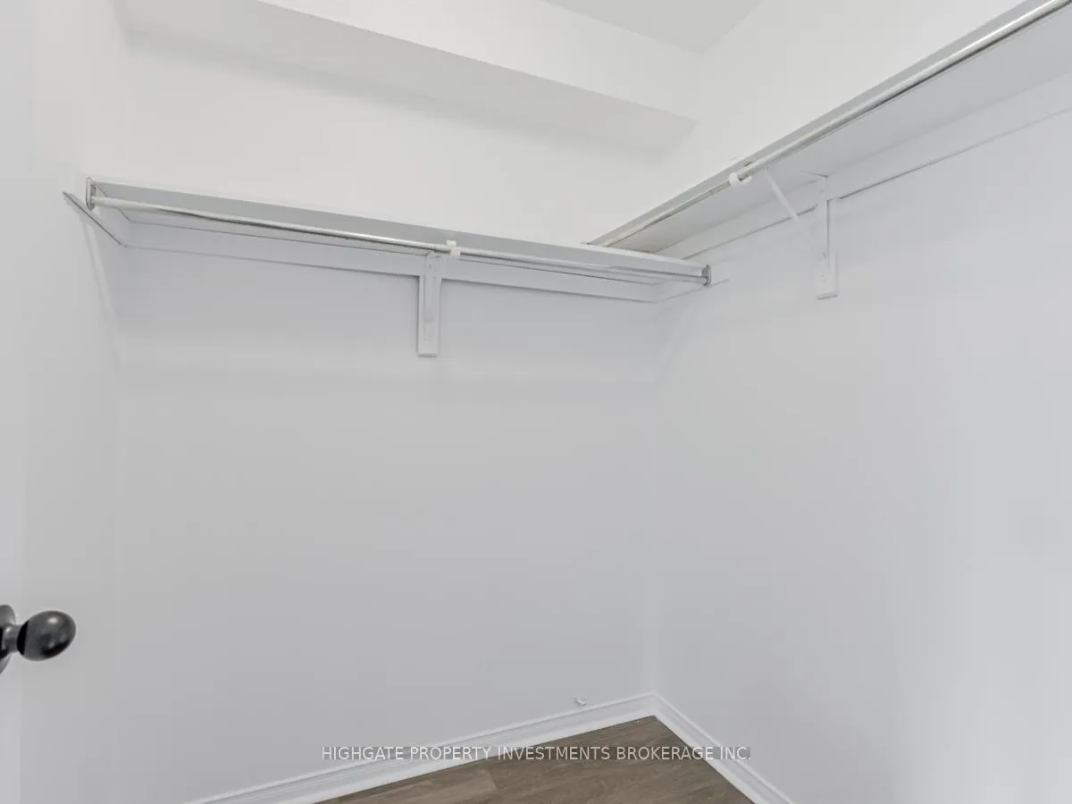 Photo 22 of Unit Upper, 13 Herzberg Gardens, North York, York University Heights — HOMEH