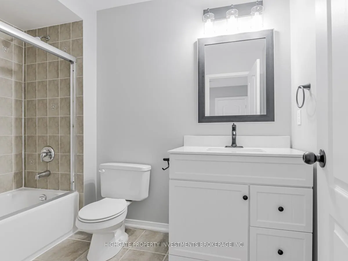 Photo 29 of Unit Upper, 13 Herzberg Gardens, North York, York University Heights — HOMEH