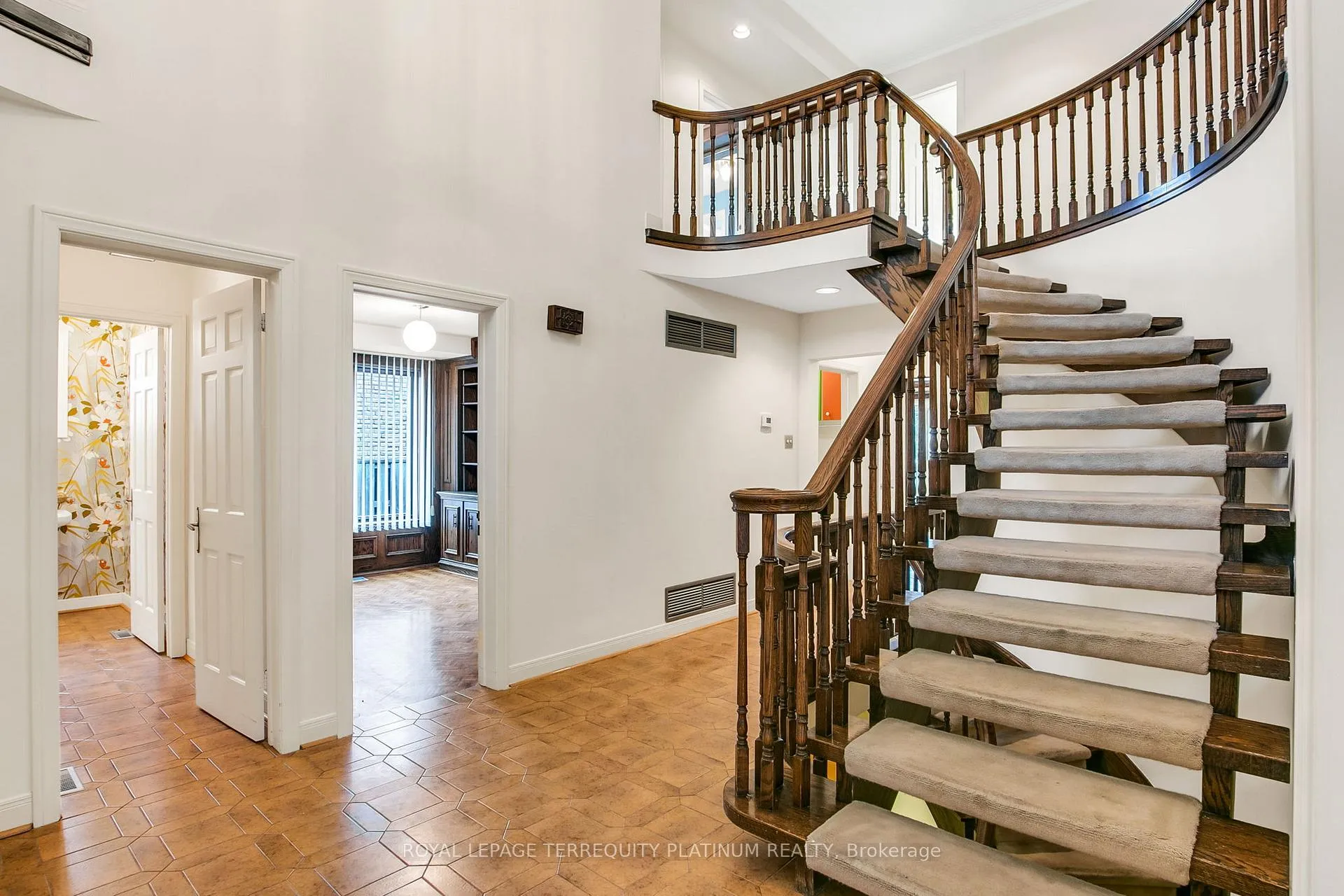 Photo 2 of 9 Apollo Drive, North York, Banbury-Don Mills — HOMEH