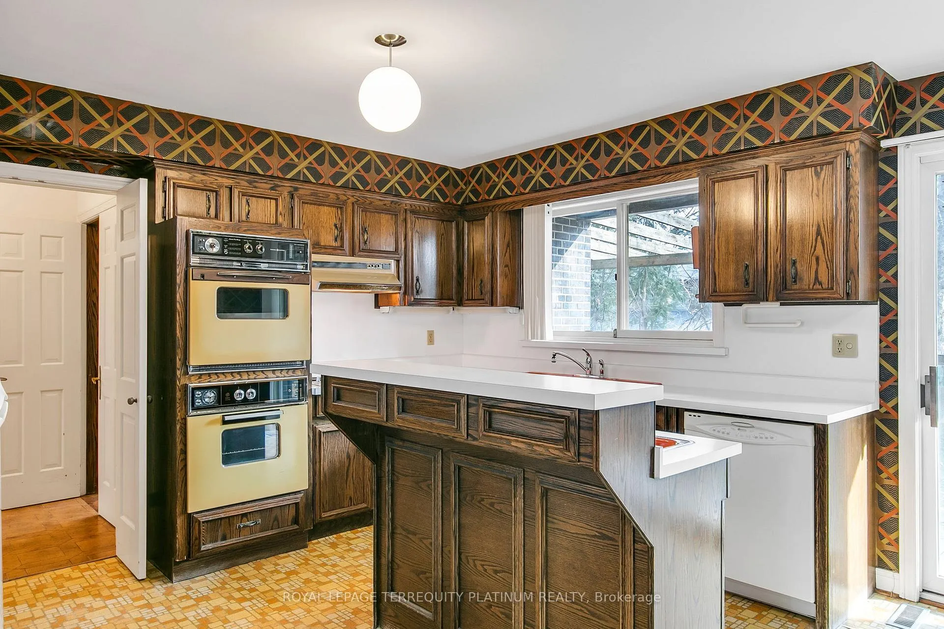 Photo 10 of 9 Apollo Drive, North York, Banbury-Don Mills — HOMEH