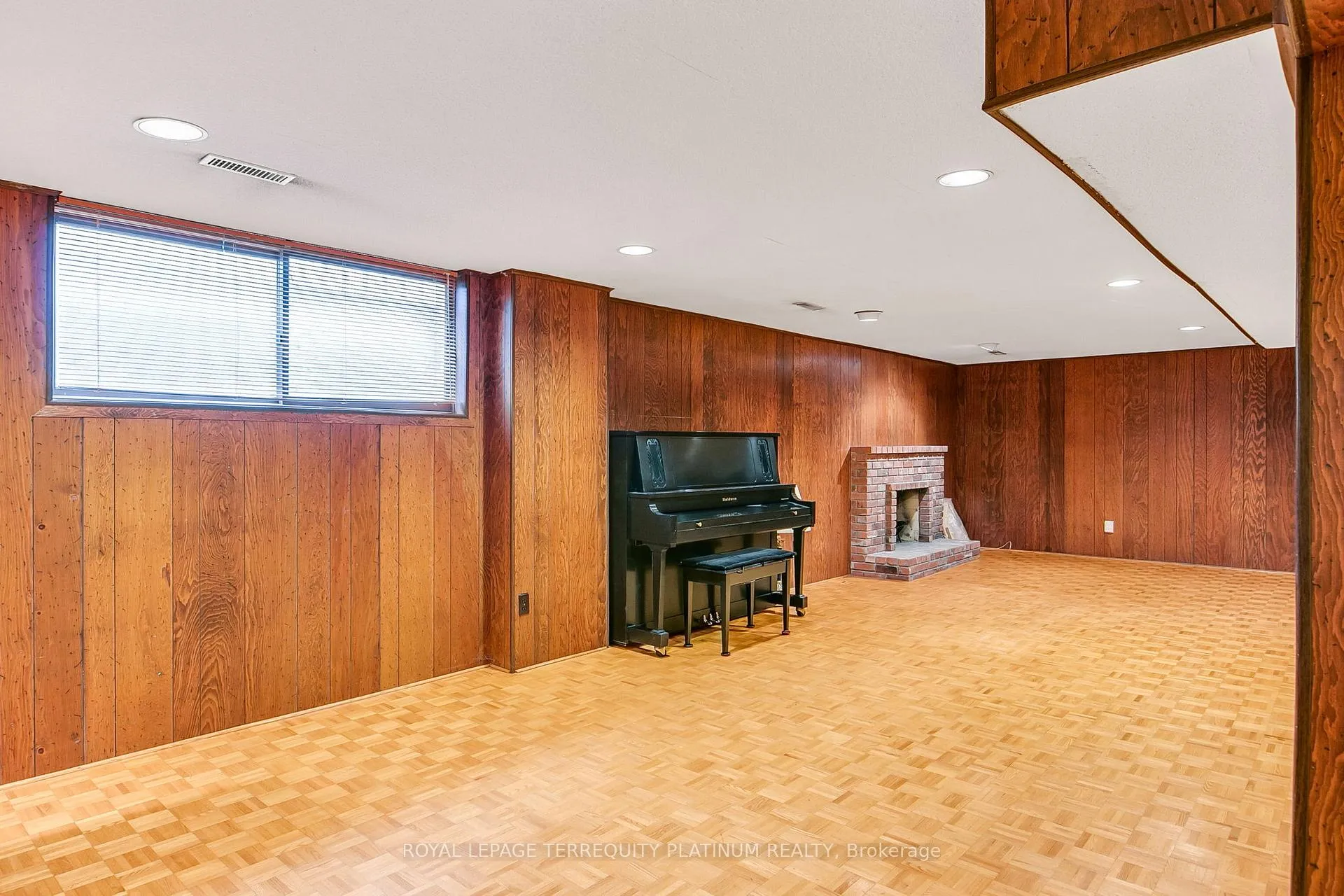 Photo 22 of 9 Apollo Drive, North York, Banbury-Don Mills — HOMEH