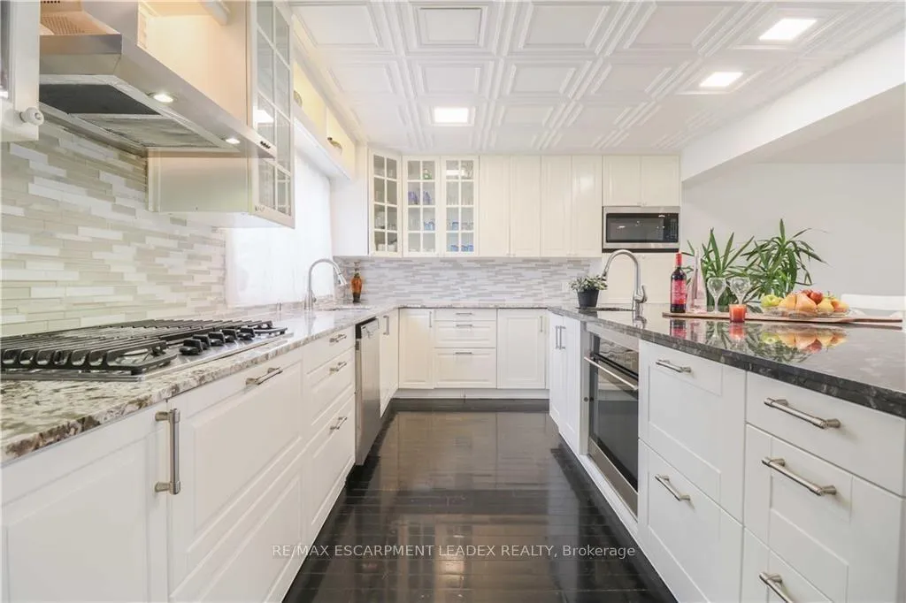 Photo 11 of 298 Second Road E, Hamilton, Stoney Creek — HOMEH