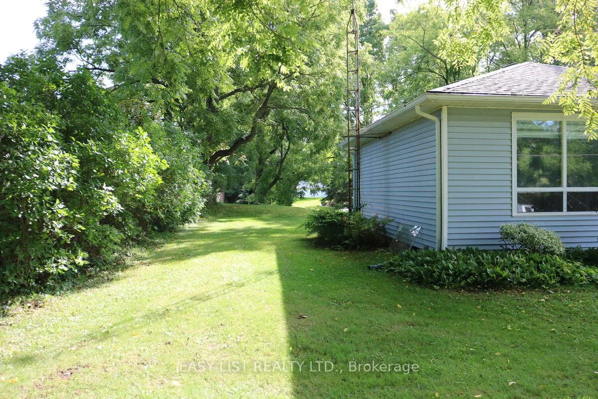 Photo 5 of 1109 Effingham Street, Pelham, Fonthill — HOMEH