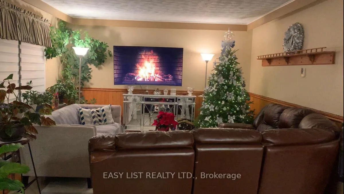 Photo 37 of 1109 Effingham Street, Pelham, Fonthill — HOMEH