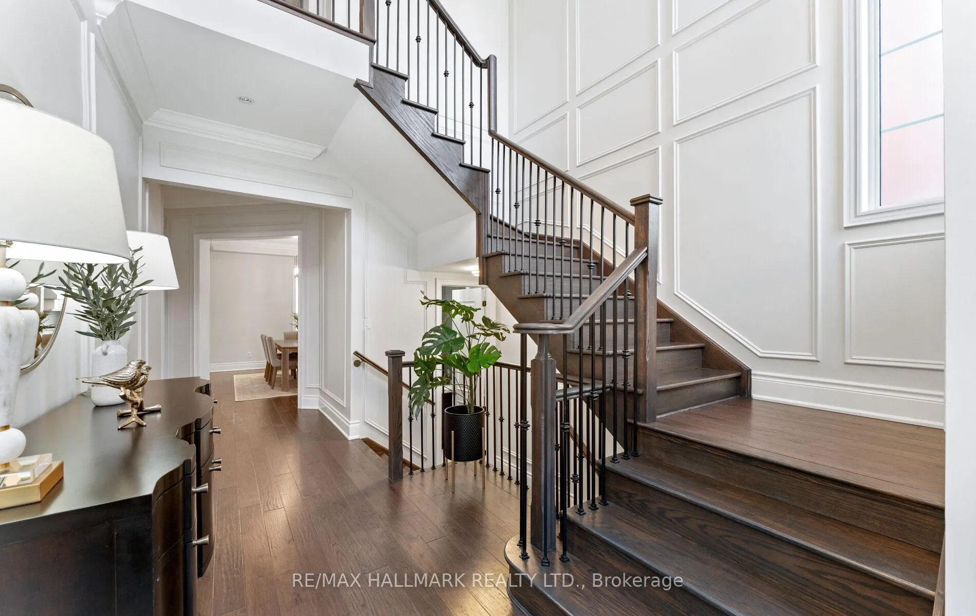 Photo 3 of 7 Perrigo Court, Vaughan, Patterson — HOMEH