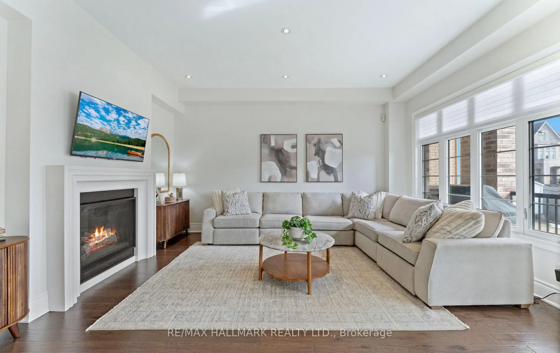 Photo 10 of 7 Perrigo Court, Vaughan, Patterson — HOMEH