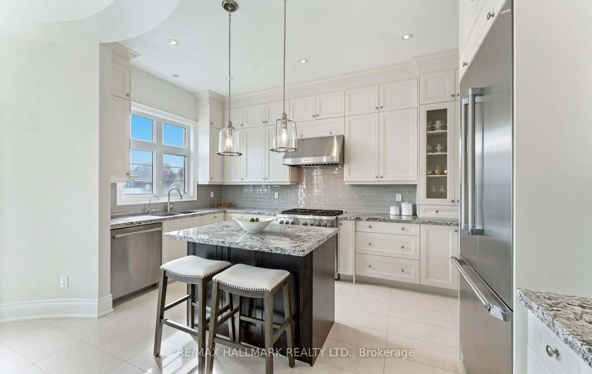 Photo 14 of 7 Perrigo Court, Vaughan, Patterson — HOMEH