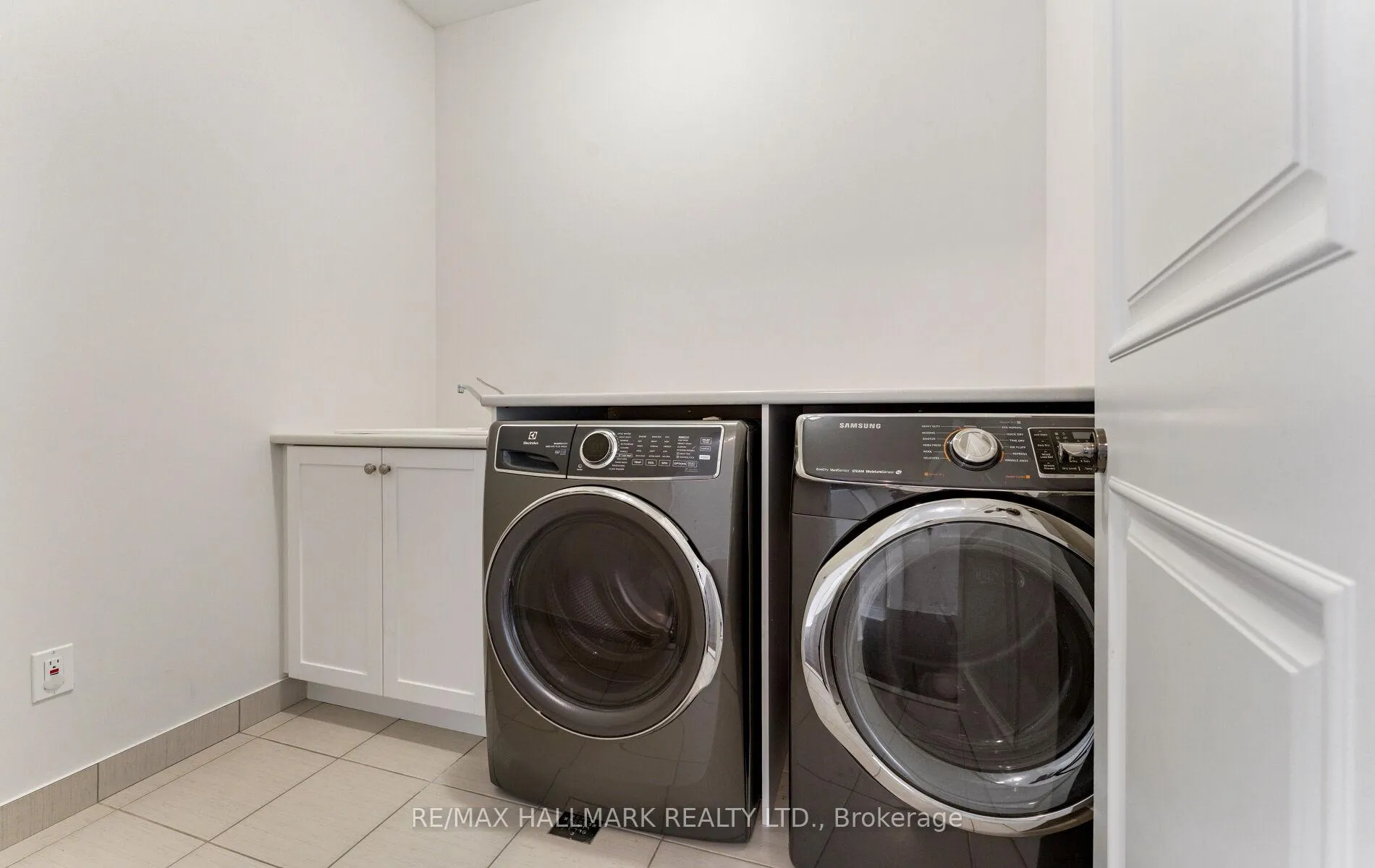 Photo 36 of 7 Perrigo Court, Vaughan, Patterson — HOMEH