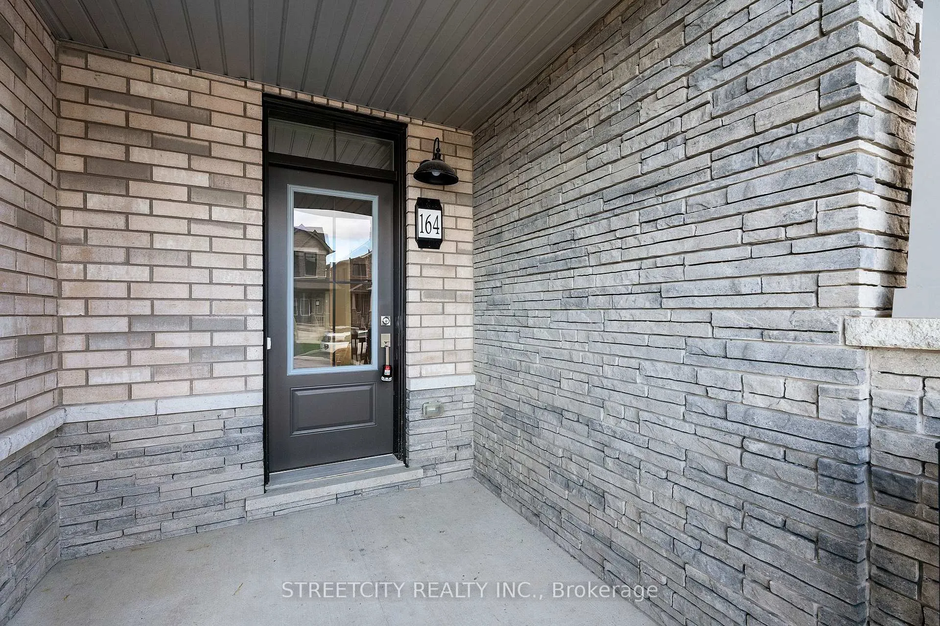 Photo 5 of 164 Keelson Street, Welland, Dain City — HOMEH