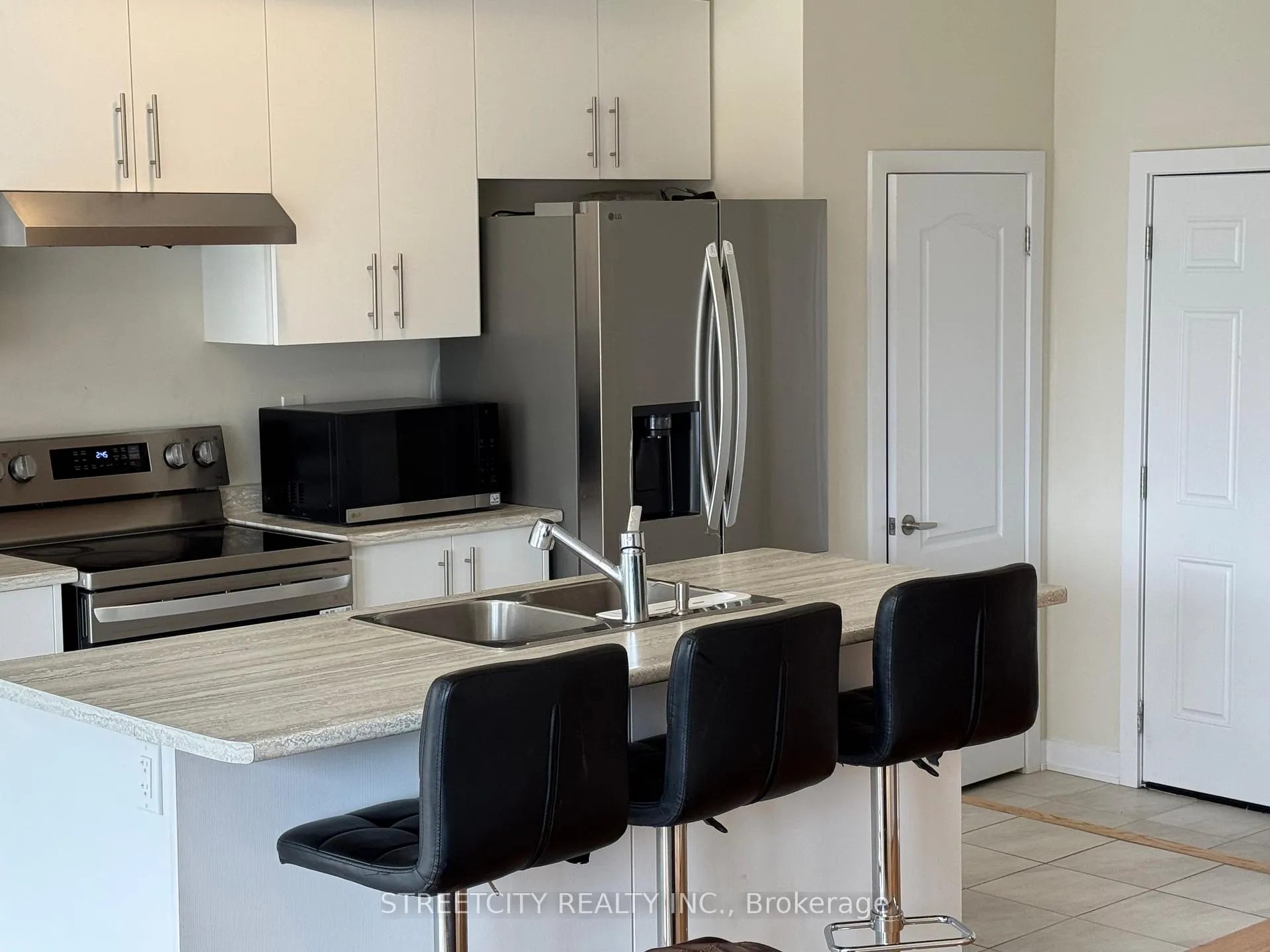 Photo 12 of 164 Keelson Street, Welland, Dain City — HOMEH