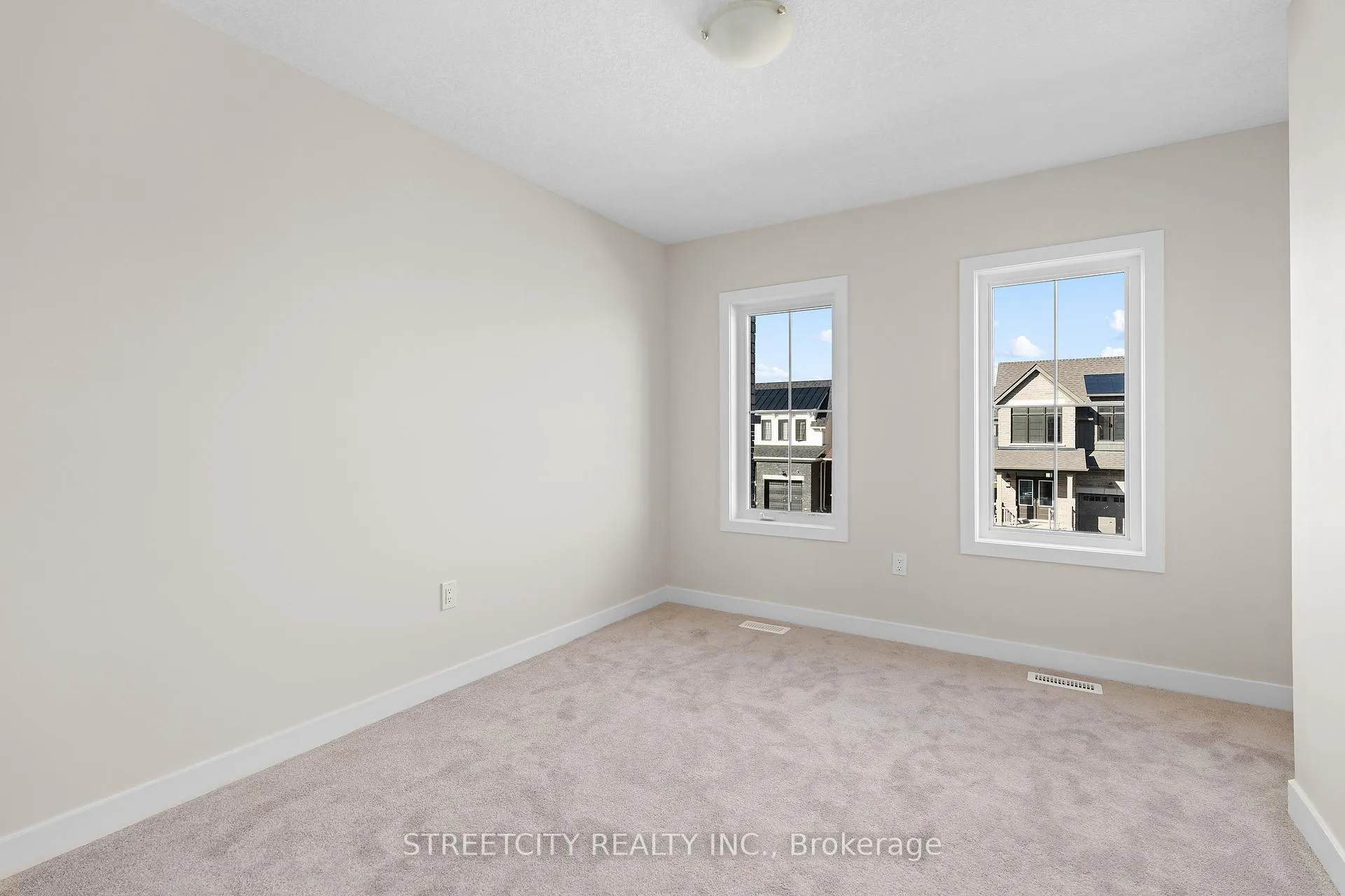 Photo 26 of 164 Keelson Street, Welland, Dain City — HOMEH