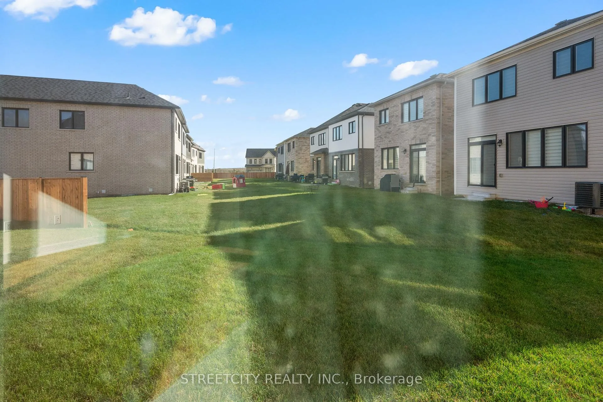Photo 28 of 164 Keelson Street, Welland, Dain City — HOMEH