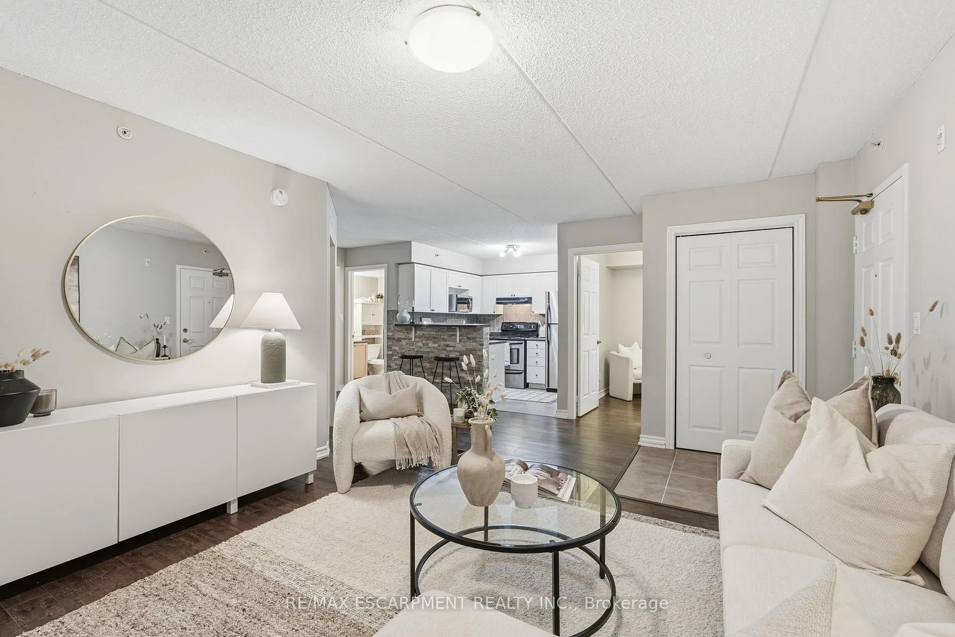 Photo 8 of Unit 308, 2055 Appleby Line, Burlington, Uptown — HOMEH