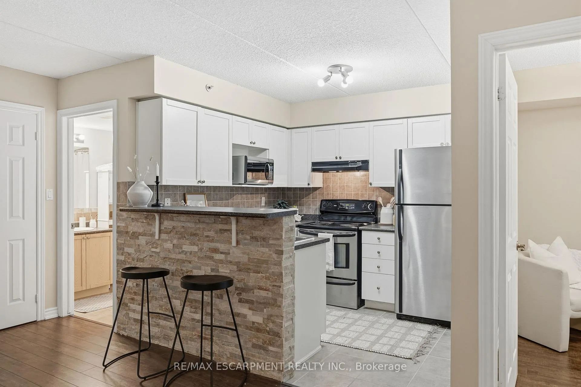Photo 13 of Unit 308, 2055 Appleby Line, Burlington, Uptown — HOMEH