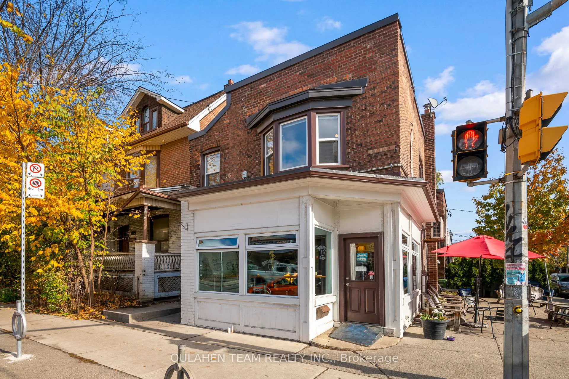 Photo 2 of Unit A, 817 Broadview Avenue, Toronto, Playter Estates-Danforth — HOMEH
