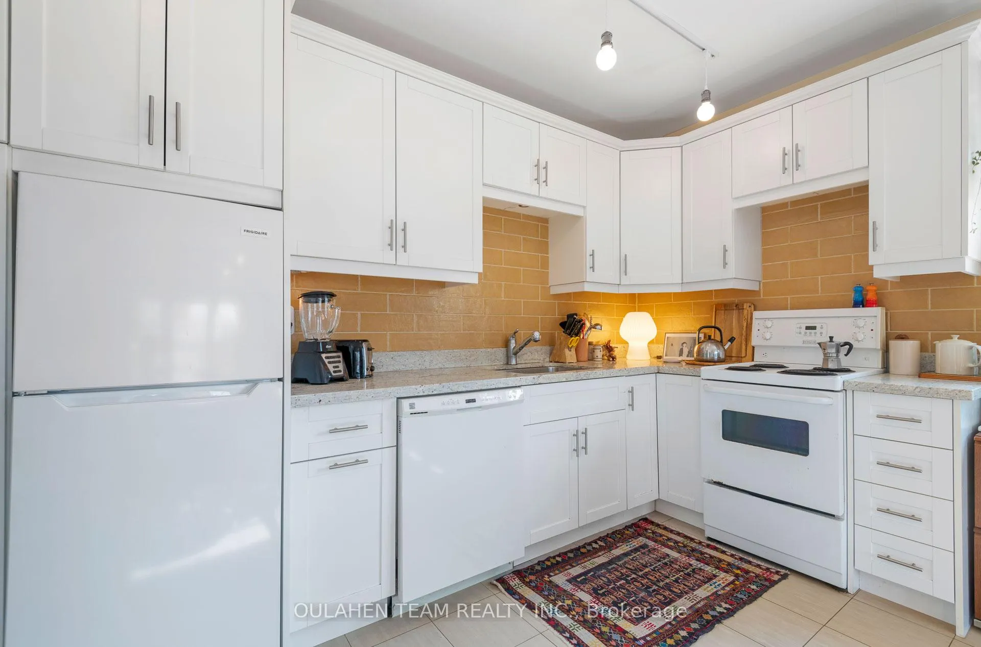 Photo 7 of Unit A, 817 Broadview Avenue, Toronto, Playter Estates-Danforth — HOMEH