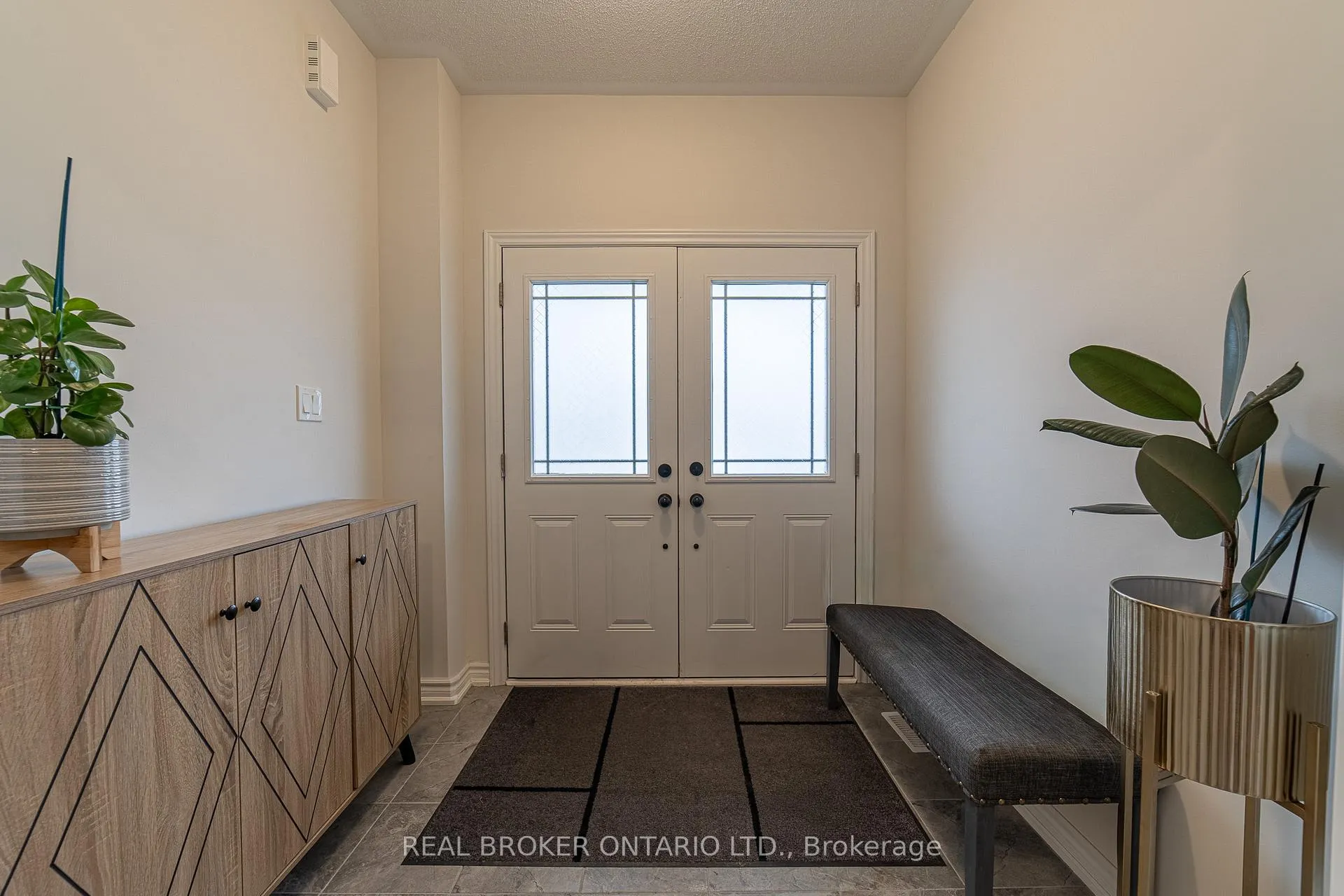 Photo 5 of 225 Palace Street, Thorold, Thorold Downtown — HOMEH