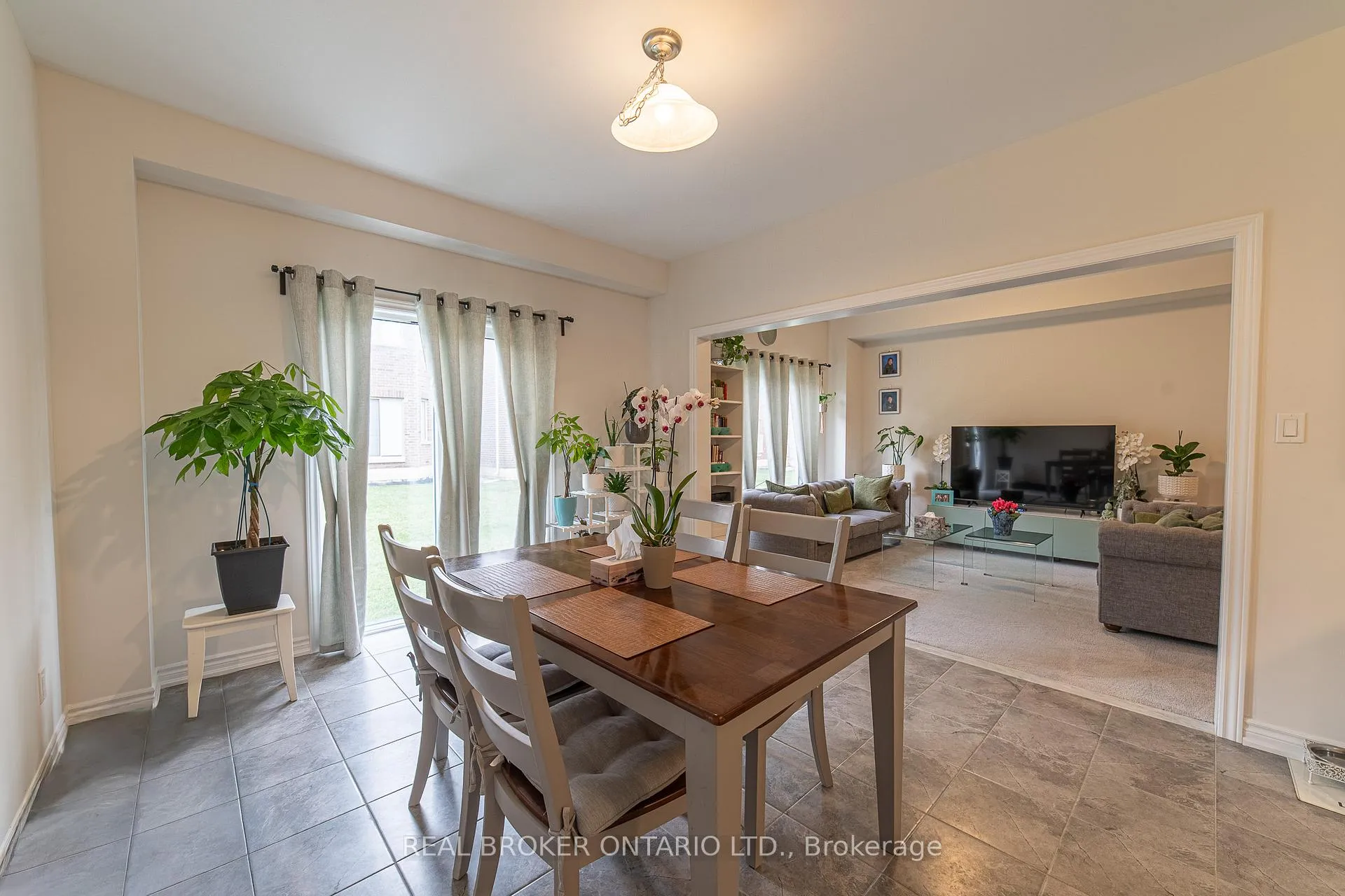 Photo 12 of 225 Palace Street, Thorold, Thorold Downtown — HOMEH