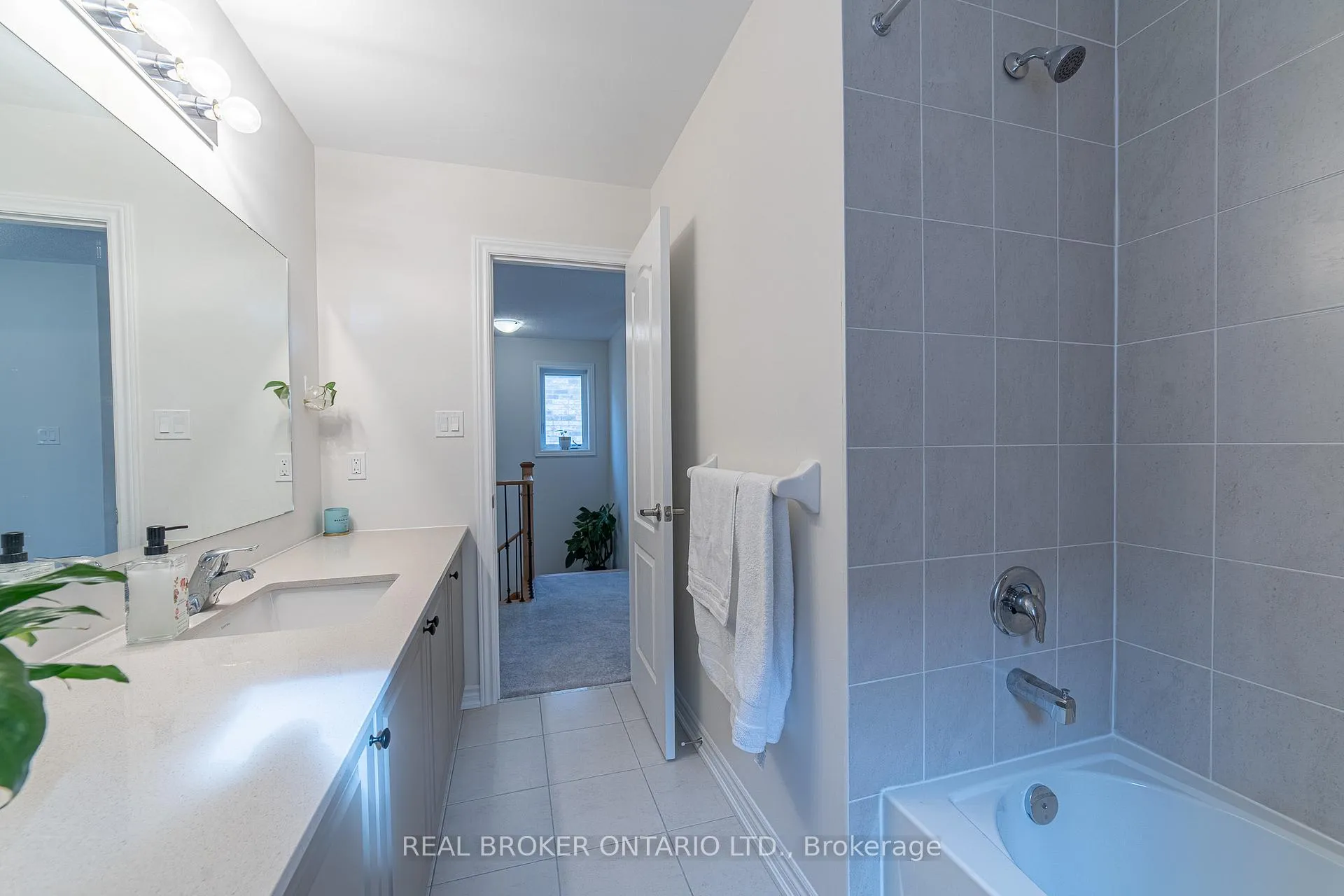Photo 25 of 225 Palace Street, Thorold, Thorold Downtown — HOMEH
