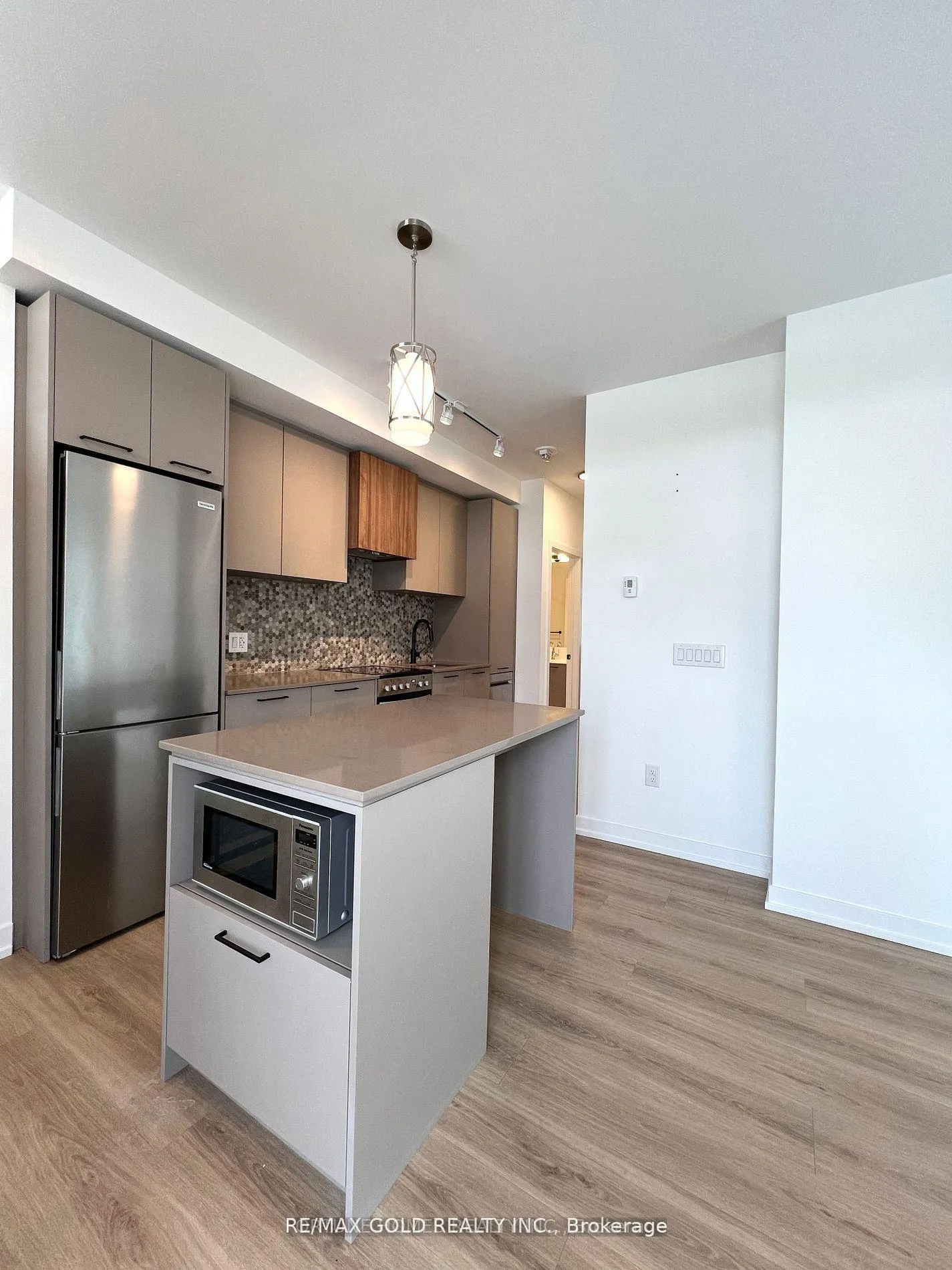 Photo 8 of Unit 8, 30 Lagerfeld Drive, Brampton, Northwest Brampton — HOMEH