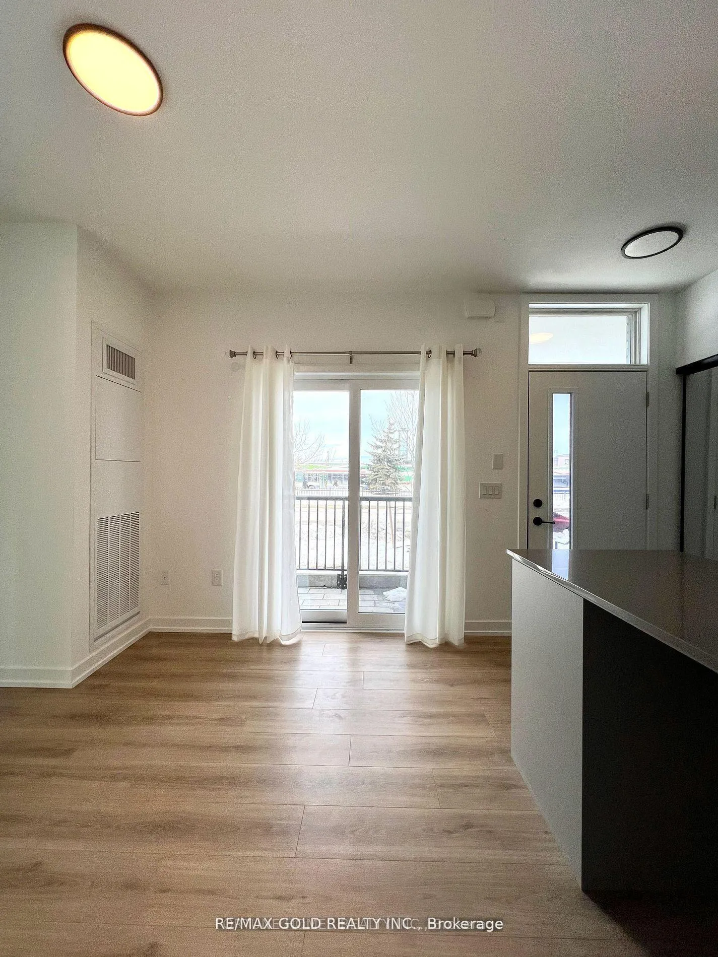 Photo 10 of Unit 8, 30 Lagerfeld Drive, Brampton, Northwest Brampton — HOMEH