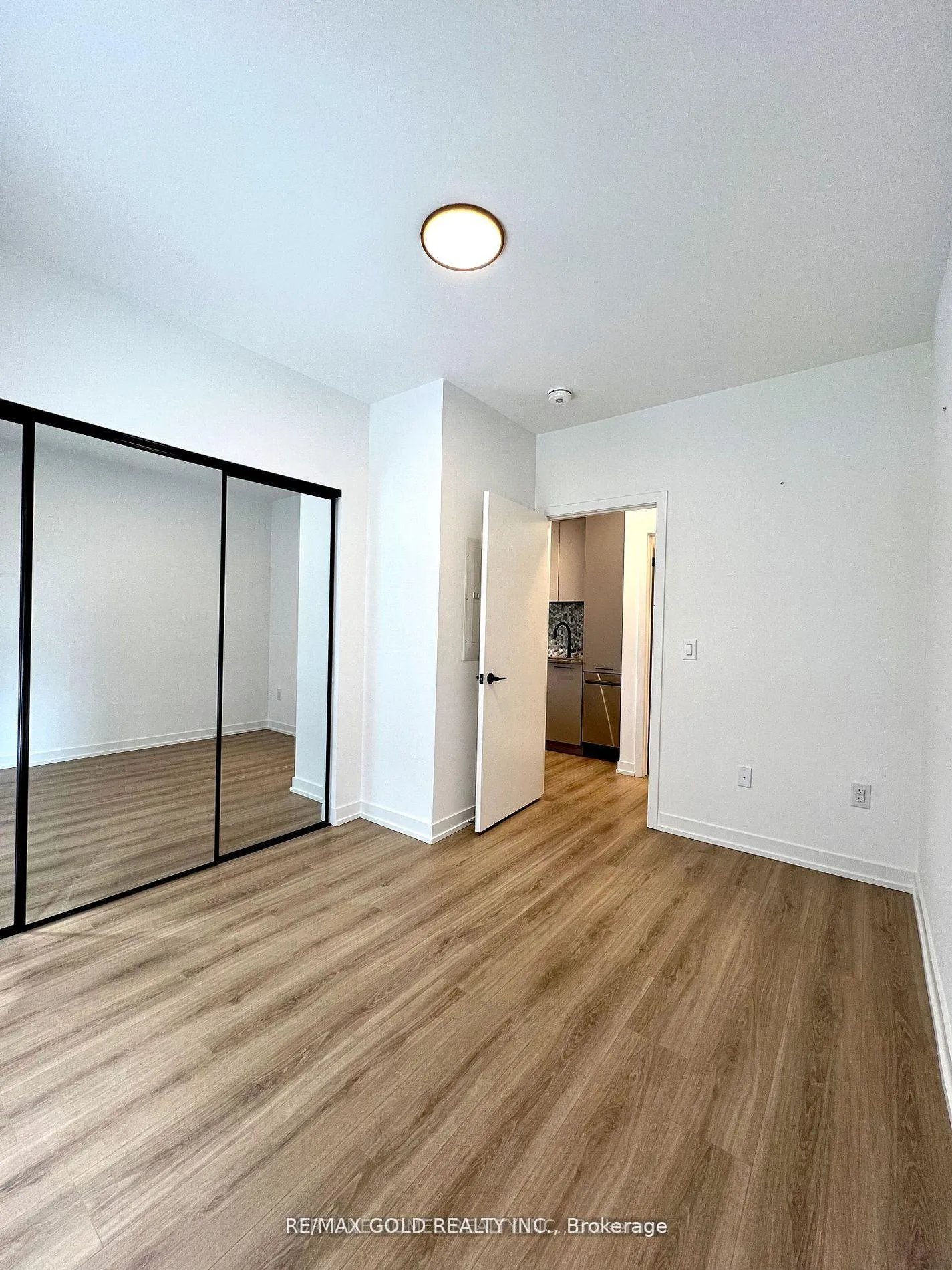 Photo 12 of Unit 8, 30 Lagerfeld Drive, Brampton, Northwest Brampton — HOMEH