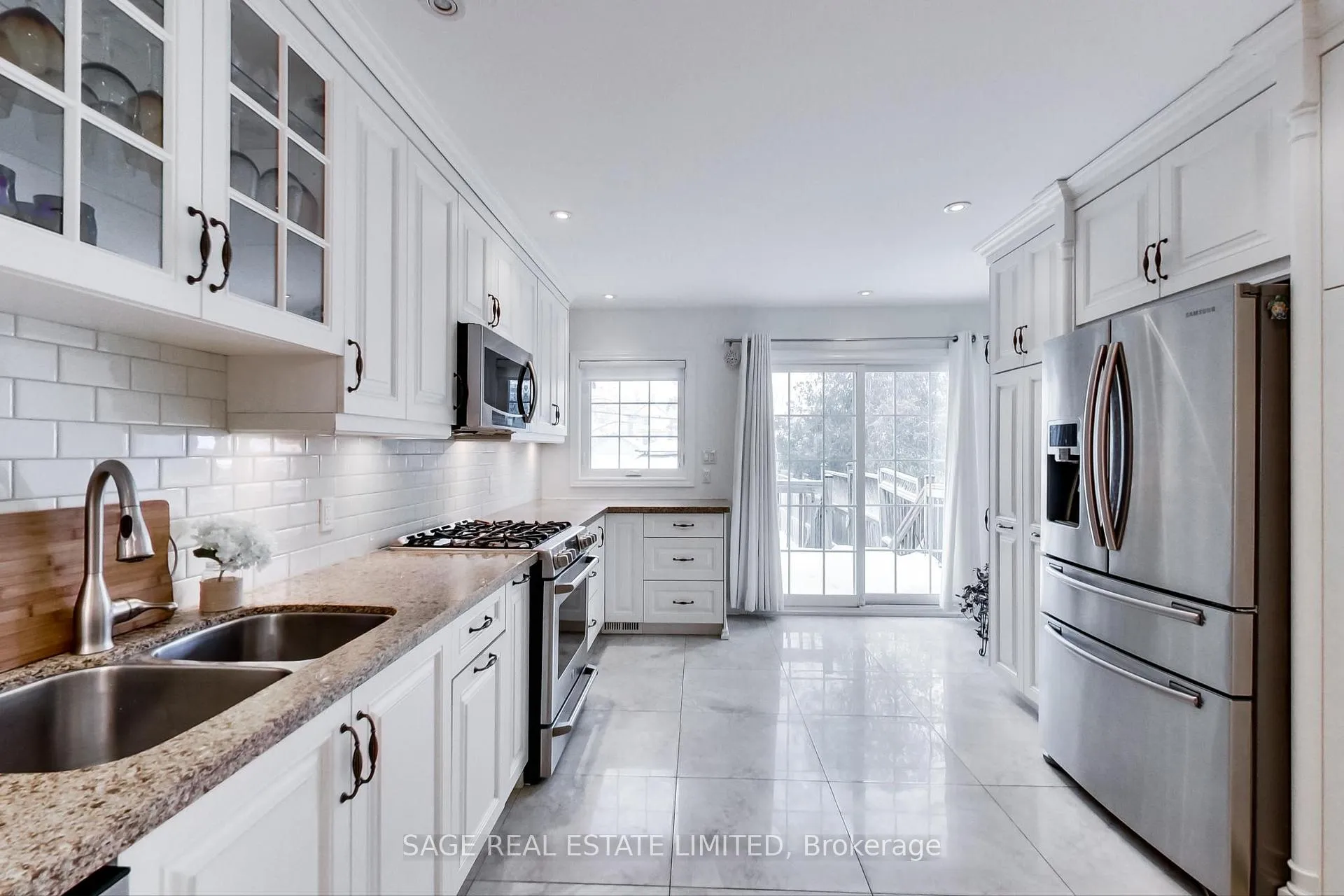 Photo 9 of 176 Lawlor Avenue, Toronto, East End-Danforth — HOMEH