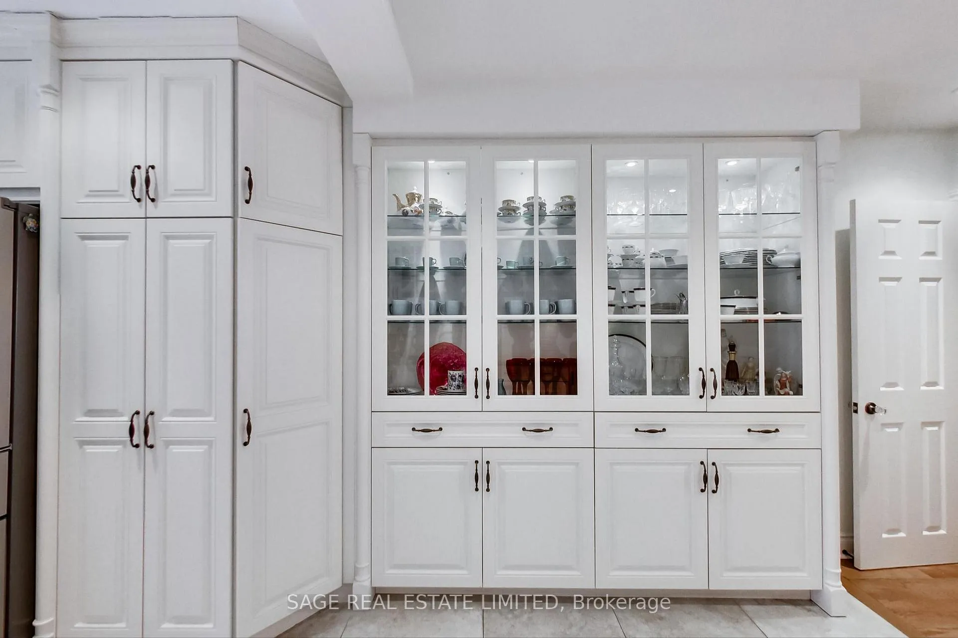 Photo 10 of 176 Lawlor Avenue, Toronto, East End-Danforth — HOMEH